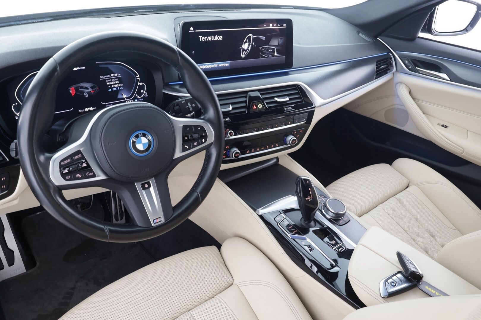 BMW 530 2022 G31 Touring 530e xDrive A Charged Edition M Sport * ACC / Adapt.LED / P.Kamera / HiFi / Navi / Comfort Access * - 1-om Suomi-auto / 2x Latauskaapelit / Merkkihuollot / Kahdet renkaat aluvanteilla - HULLUT AVAJAISHULINAT KORKOTARJOUS 3,29 %