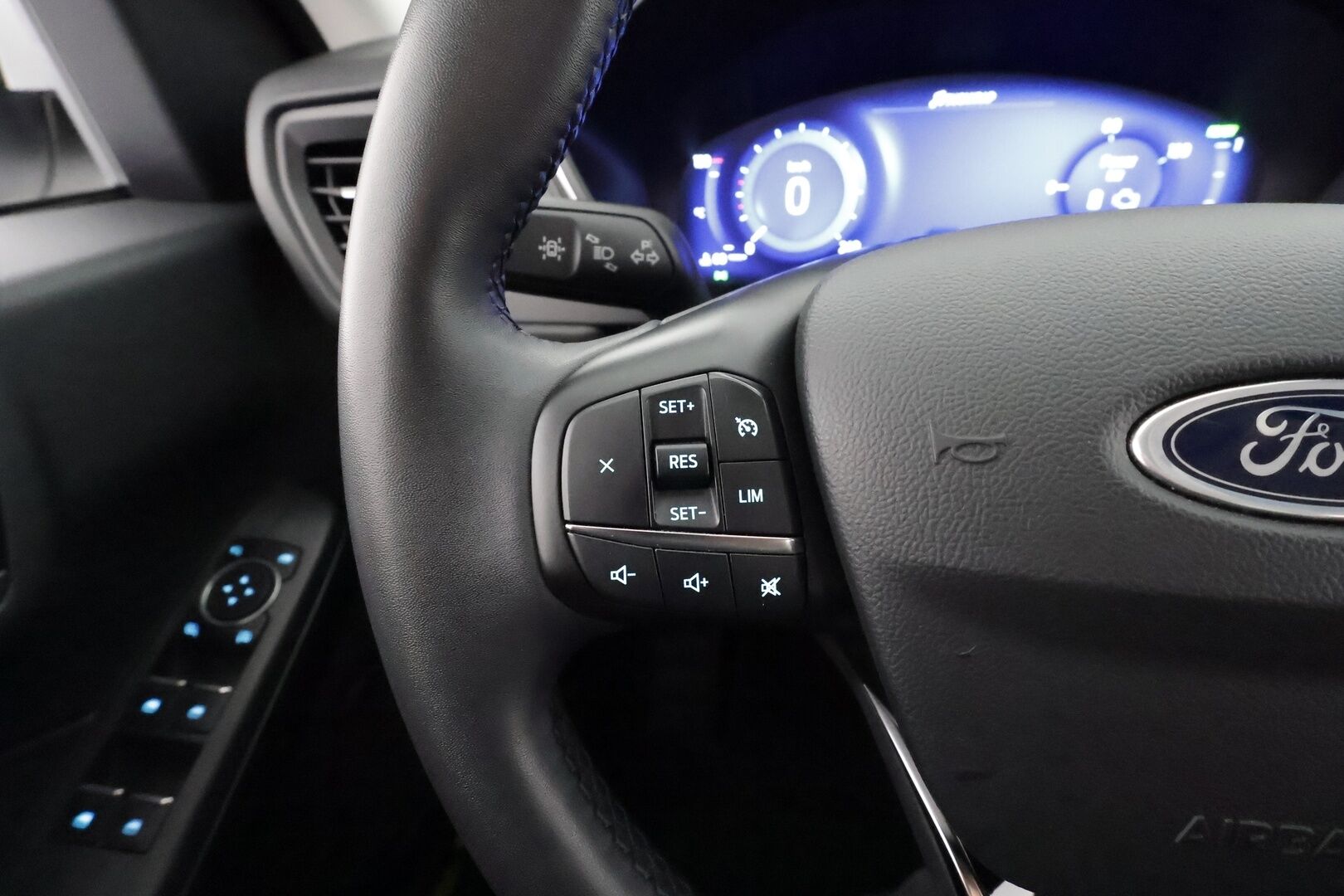 Ford Kuga 2022 2,5 Hybrid (HEV) 190hv CVT Titanium - Vakkari | Lohko | P.Kamera | LED | Apple | Digimittaristo | 1.Om Suomi-auto | Kahdet Renkaat | Merkkihuollot
