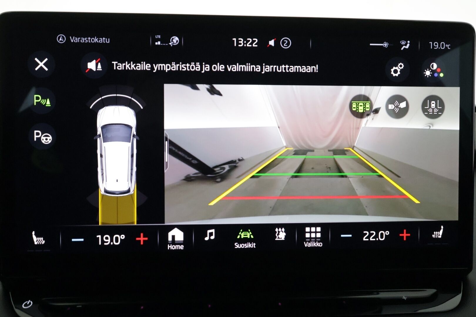 Skoda Enyaq 2022 80 SportLine iV - | ACC | ILP | Koukku | Matrix-LED | P.Kamera | Puolinahat | Ratinlämmitys | Keyless | Apple&Android | 1.Om Suomi-auto | Kahdet Renkaat | Merkkihuollettu |