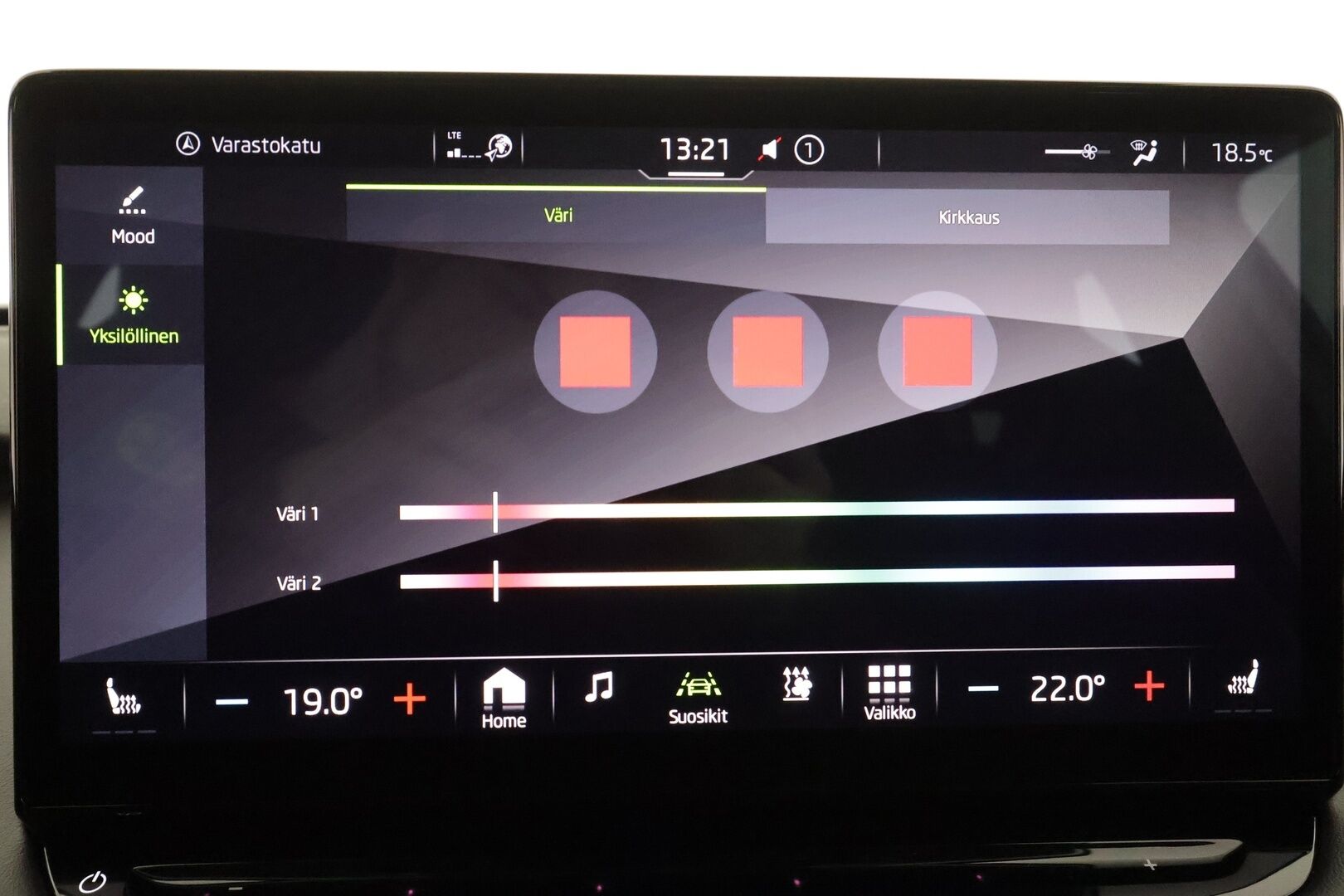 Skoda Enyaq 2022 80 SportLine iV - | ACC | ILP | Koukku | Matrix-LED | P.Kamera | Puolinahat | Ratinlämmitys | Keyless | Apple&Android | 1.Om Suomi-auto | Kahdet Renkaat | Merkkihuollettu |