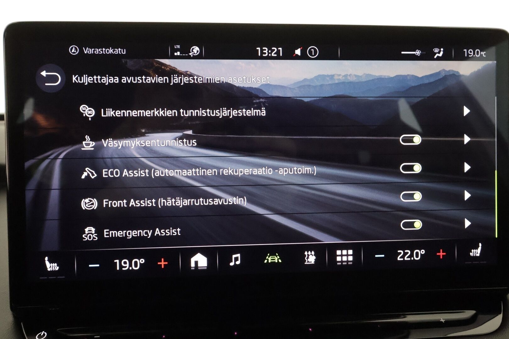 Skoda Enyaq 2022 80 SportLine iV - | ACC | ILP | Koukku | Matrix-LED | P.Kamera | Puolinahat | Ratinlämmitys | Keyless | Apple&Android | 1.Om Suomi-auto | Kahdet Renkaat | Merkkihuollettu |