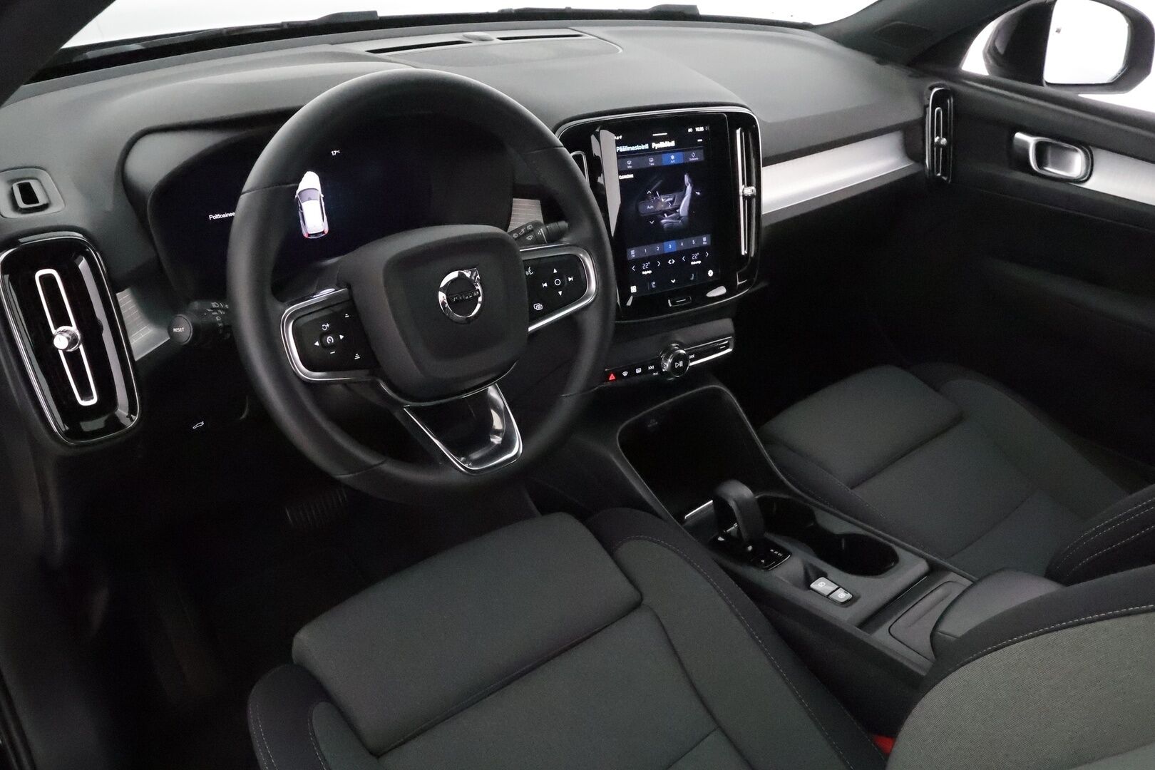 Volvo XC40 2023 B3 MHEV Business Core DCT aut ** P.kamera / Facelift / Webasto / Navi / High Performance Audio / LED** - 1.Om Suomi-auto / Kahdet renkaat aluvanteilla / Penkinlämmittimet takana / Ratinlämmitin - Osta nyt, maksa vasta ensi vuonna