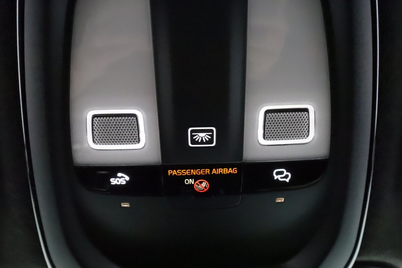 Volvo XC40 2023 B3 MHEV Business Core DCT aut ** P.kamera / Facelift / Webasto / Navi / High Performance Audio / LED** - 1.Om Suomi-auto / Kahdet renkaat aluvanteilla / Penkinlämmittimet takana / Ratinlämmitin - Osta nyt, maksa vasta ensi vuonna