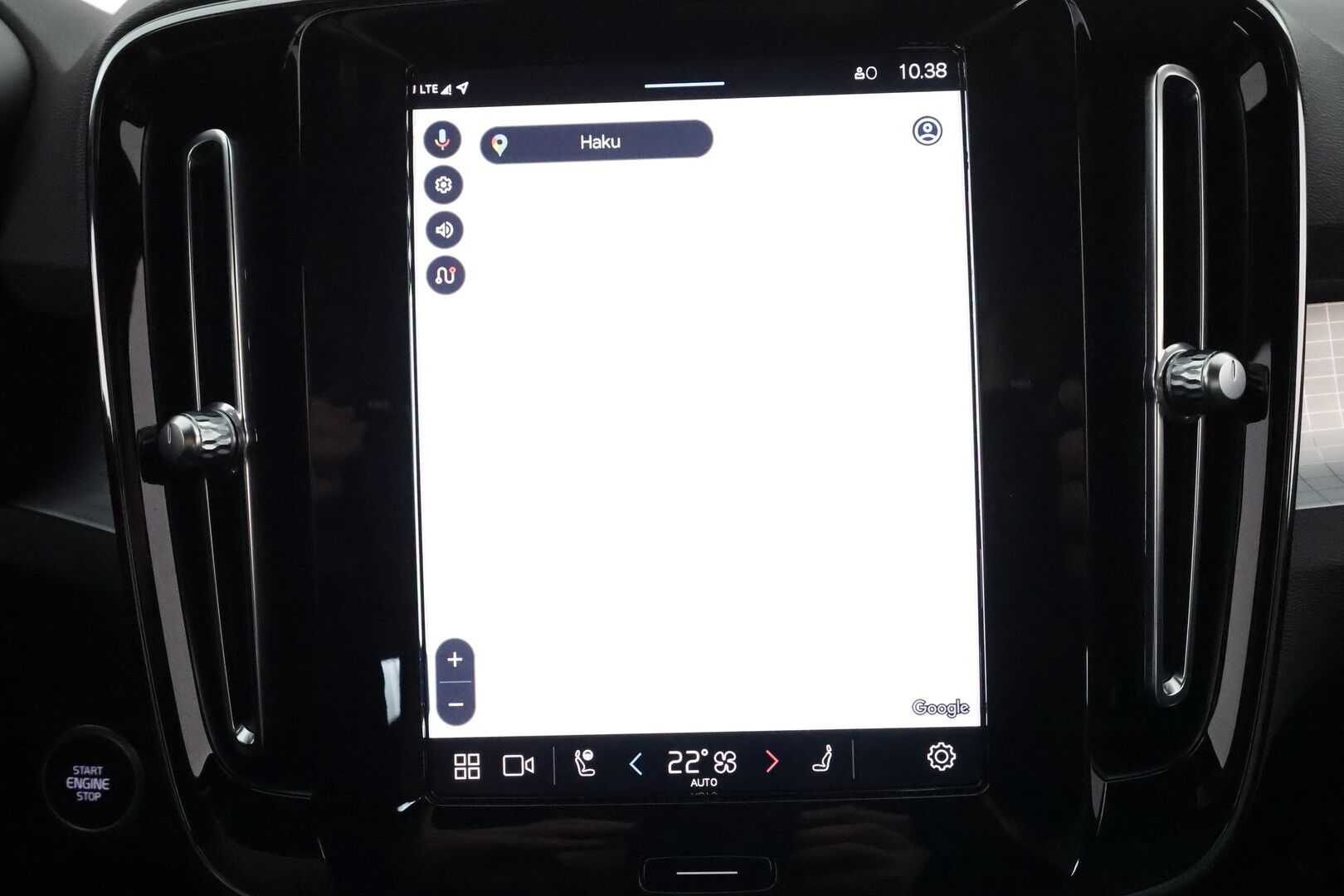 Volvo XC40 2023 B3 MHEV Business Core DCT aut ** P.kamera / Facelift / Webasto / Navi / High Performance Audio / LED** - 1.Om Suomi-auto / Kahdet renkaat aluvanteilla / Penkinlämmittimet takana / Ratinlämmitin - Osta nyt, maksa vasta ensi vuonna