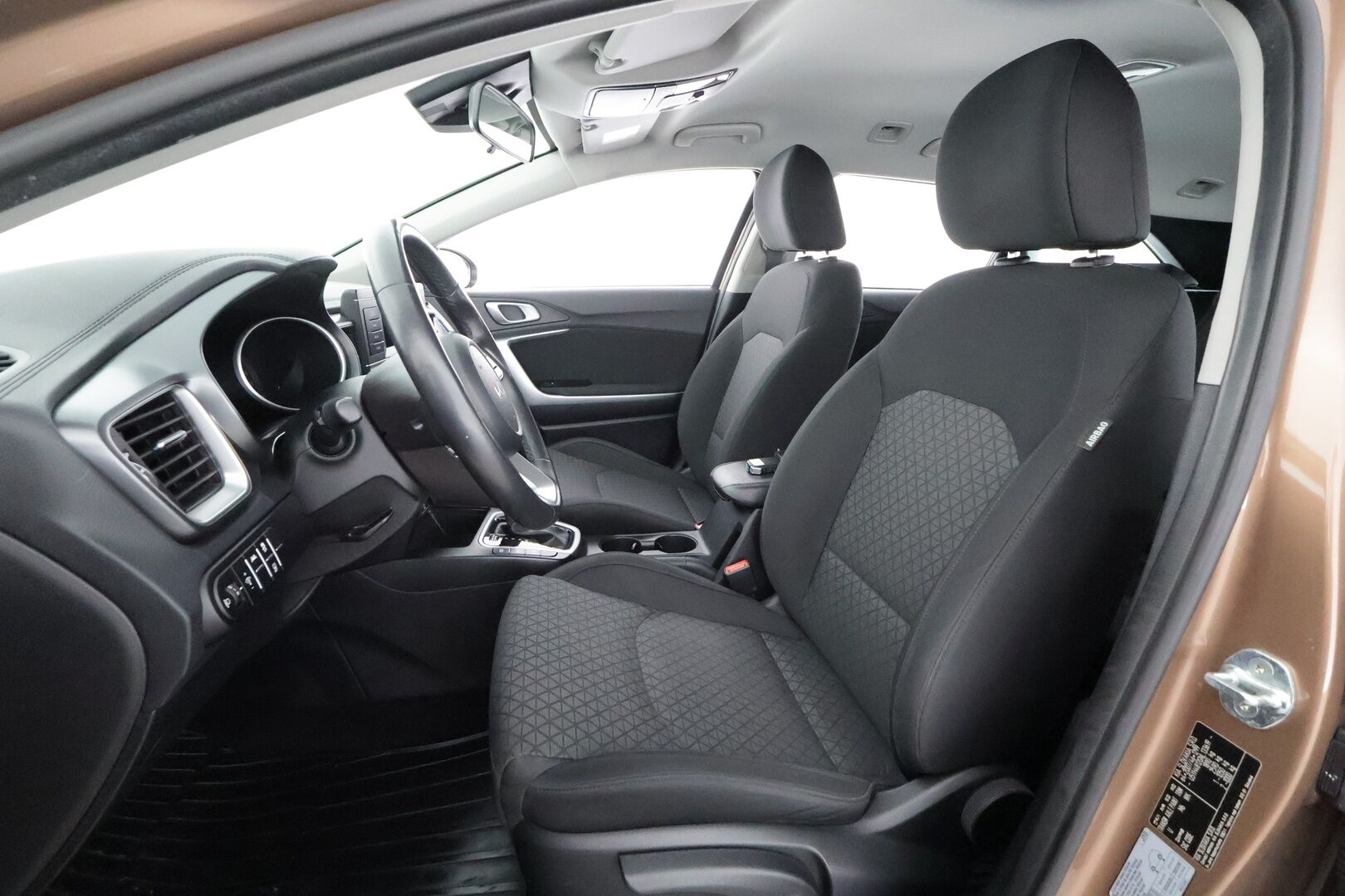 Kia Ceed 2022 1,0 T-GDI Mild-Hybrid 120hv LX 5D DCT * Vakkari / Kaistavahti / P.Tutka / Lohko / Bluetooth / Ratinlämmitin / 2x Renkaat / ALV * - Suomi-auto / Juuri katsastettu - HULLUT AVAJAISHULINAT KORKOTARJOUS 3,29 %