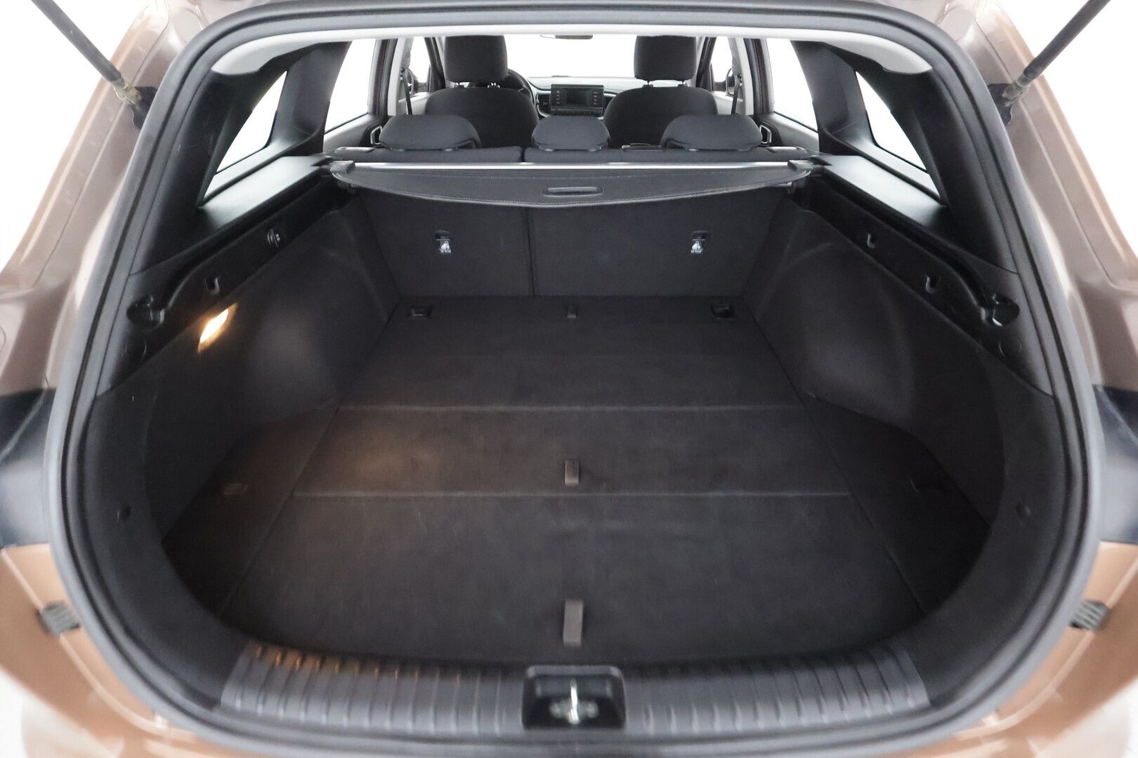 Kia Ceed 2022 1,0 T-GDI Mild-Hybrid 120hv LX 5D DCT * Vakkari / Kaistavahti / P.Tutka / Lohko / Bluetooth / Ratinlämmitin / 2x Renkaat / ALV * - Suomi-auto / Juuri katsastettu - HULLUT AVAJAISHULINAT KORKOTARJOUS 3,29 %