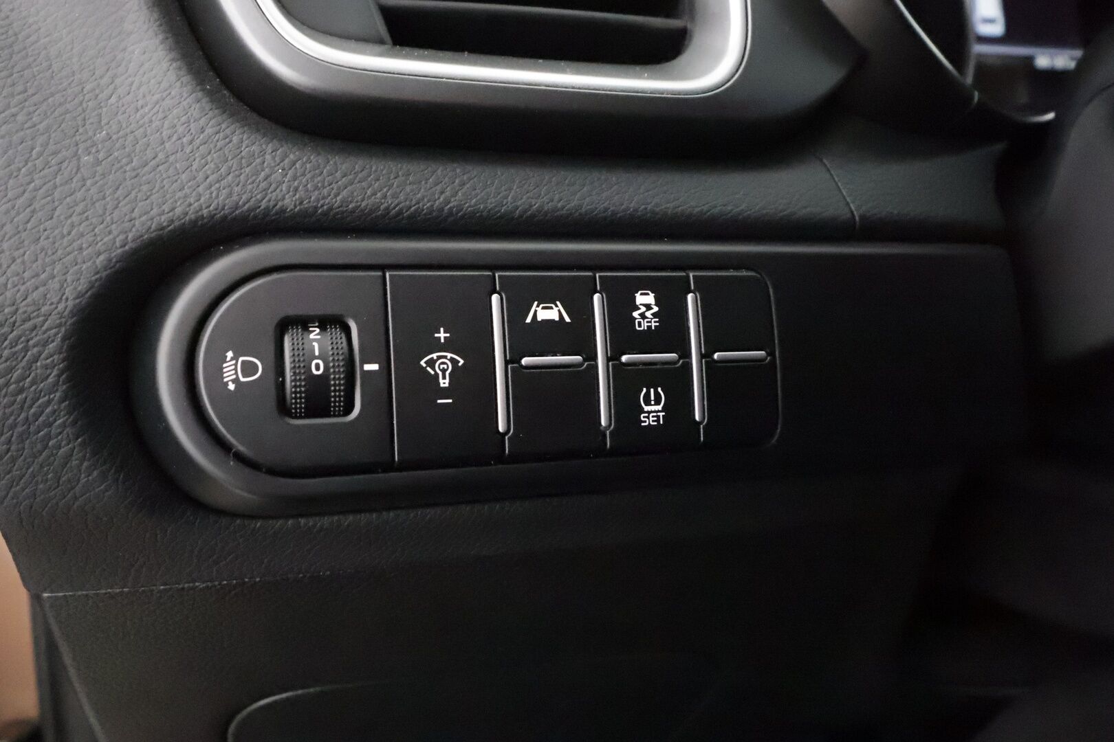 Kia Ceed 2022 1,0 T-GDI Mild-Hybrid 120hv LX 5D DCT * Vakkari / Kaistavahti / P.Tutka / Lohko / Bluetooth / Ratinlämmitin / 2x Renkaat / ALV * - Suomi-auto / Juuri katsastettu - HULLUT AVAJAISHULINAT KORKOTARJOUS 3,29 %