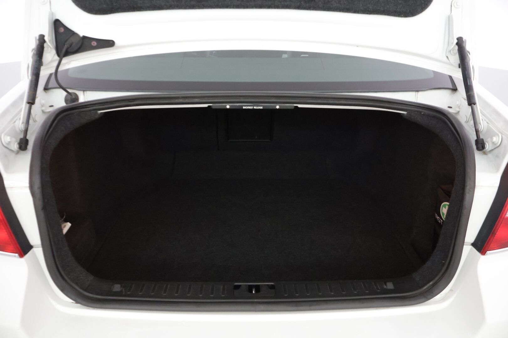 Volvo S80 2010 1,6D DRIVe Summum */ PA-lämmitin / Keyless / Kattoluukku / Muistpenkki / Vakkari / Tutka / 2x renkaat /* - Ilmainen kotiintoimitus / 2x renkaat