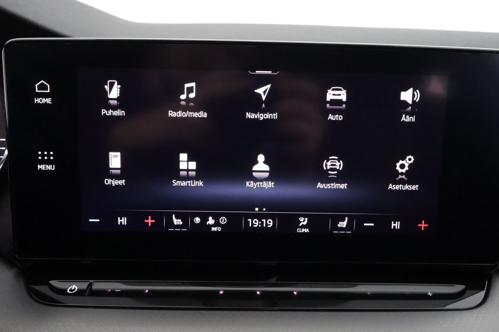 Skoda Octavia 2022 1.0 TSI Ambition eTEC DSG * Webasto / Koukku / LED / P.tutkat / Kaistavahti / Digimittaristo * - 1-om Suomi-auto / Kahdet renkaat - Osta nyt, maksa vasta ensi vuonna