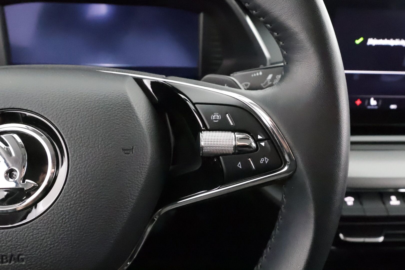 Skoda Octavia 2022 1.0 TSI Ambition eTEC DSG * Webasto / Koukku / LED / P.tutkat / Kaistavahti / Digimittaristo * - 1-om Suomi-auto / Kahdet renkaat - Osta nyt, maksa vasta ensi vuonna