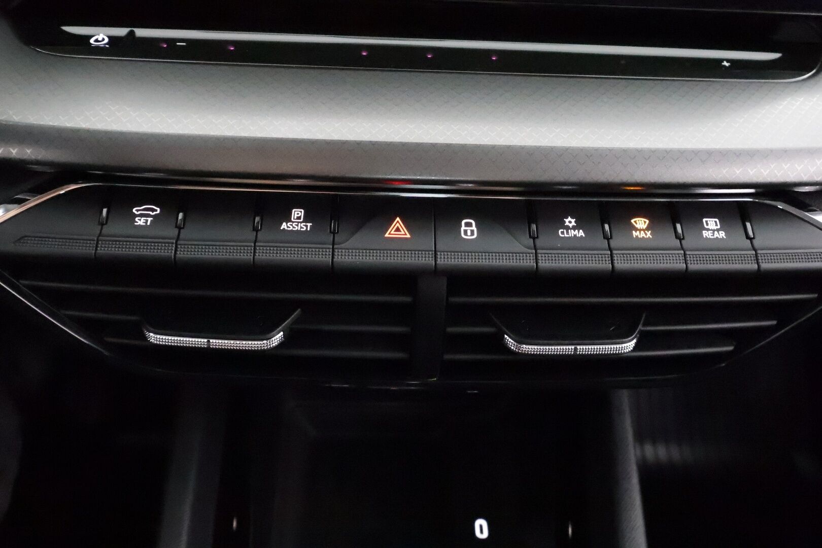 Skoda Octavia 2022 1.0 TSI Ambition eTEC DSG * Webasto / Koukku / LED / P.tutkat / Kaistavahti / Digimittaristo * - 1-om Suomi-auto / Kahdet renkaat - Osta nyt, maksa vasta ensi vuonna