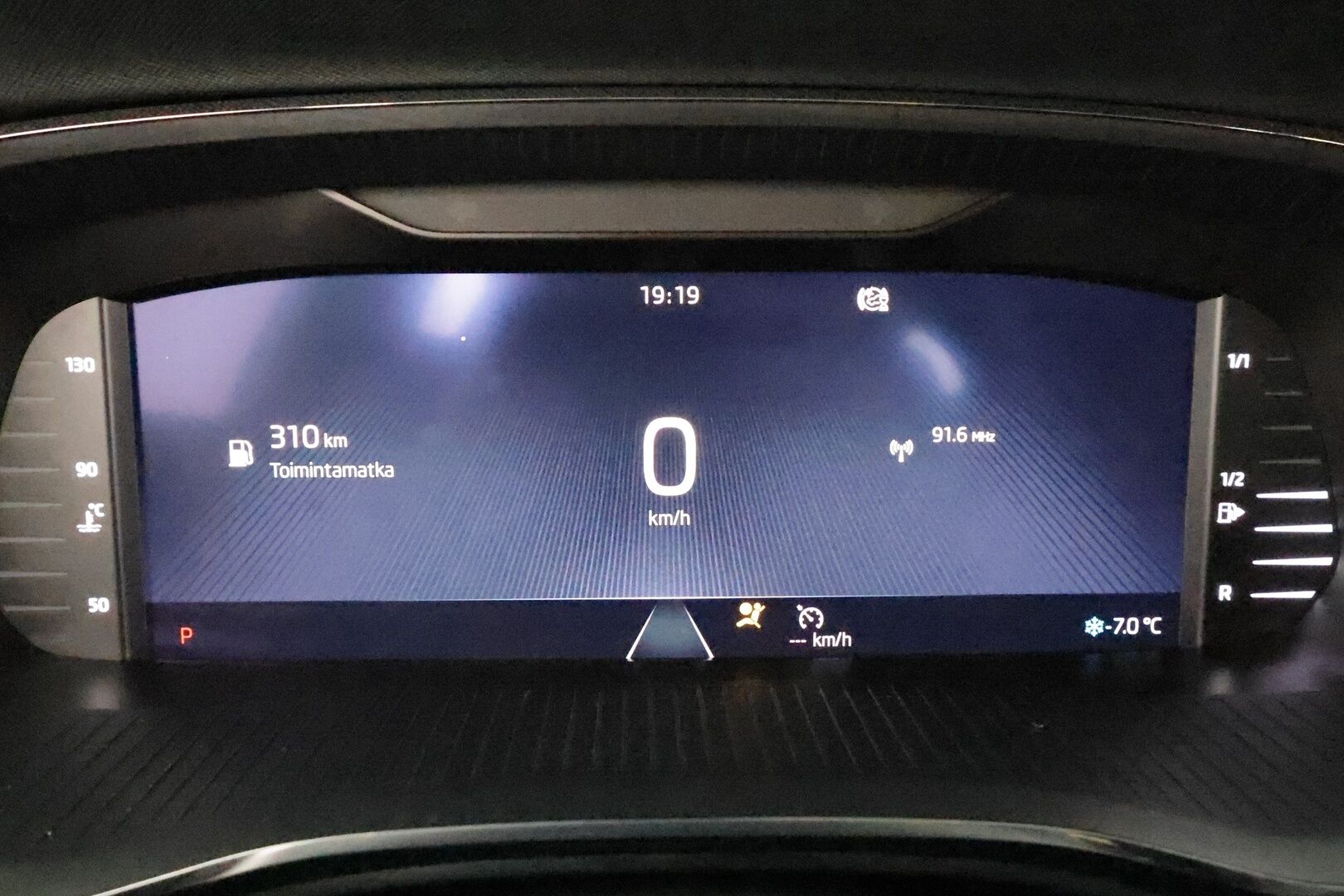 Skoda Octavia 2022 1.0 TSI Ambition eTEC DSG * Webasto / Koukku / LED / P.tutkat / Kaistavahti / Digimittaristo * - 1-om Suomi-auto / Kahdet renkaat - Osta nyt, maksa vasta ensi vuonna