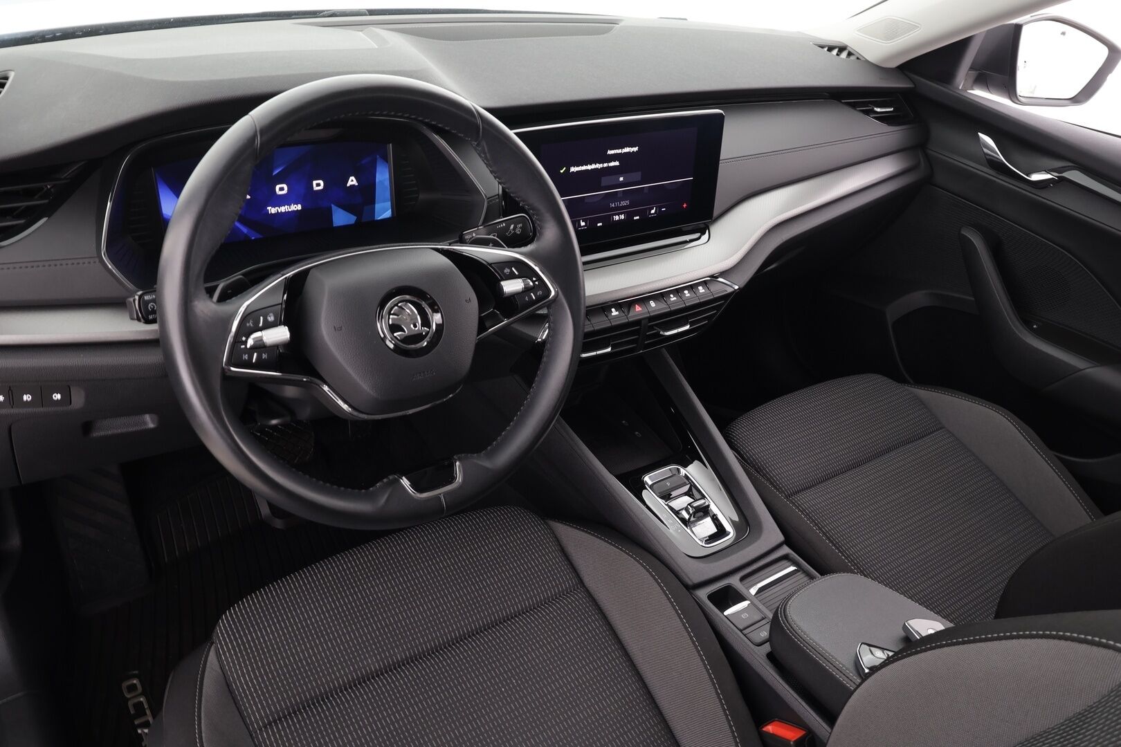 Skoda Octavia 2022 1.0 TSI Ambition eTEC DSG * Webasto / Koukku / LED / P.tutkat / Kaistavahti / Digimittaristo * - 1-om Suomi-auto / Kahdet renkaat - Osta nyt, maksa vasta ensi vuonna