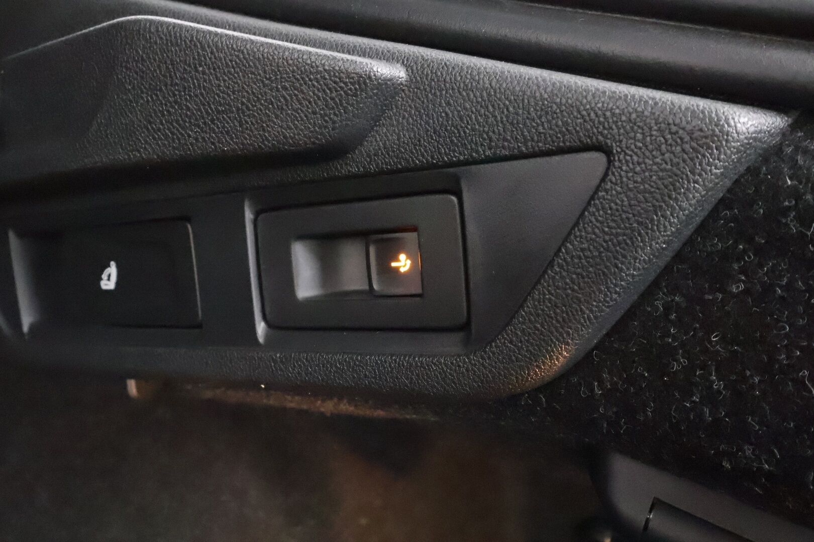 Skoda Octavia 2022 1.0 TSI Ambition eTEC DSG * Webasto / Koukku / LED / P.tutkat / Kaistavahti / Digimittaristo * - 1-om Suomi-auto / Kahdet renkaat - Osta nyt, maksa vasta ensi vuonna