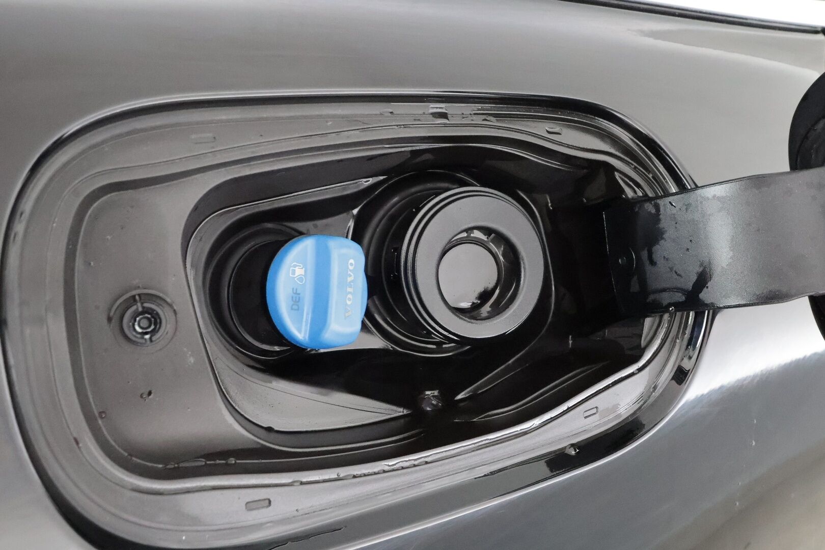 Volvo V90 2023 B4 AWD D-MHEV Business Core aut * Webasto / Koukku / ACC / Full-LED / P.kamera / Navi / Kaistavahti / Keyless * - Suomi-auto / Kahdet renkaat 