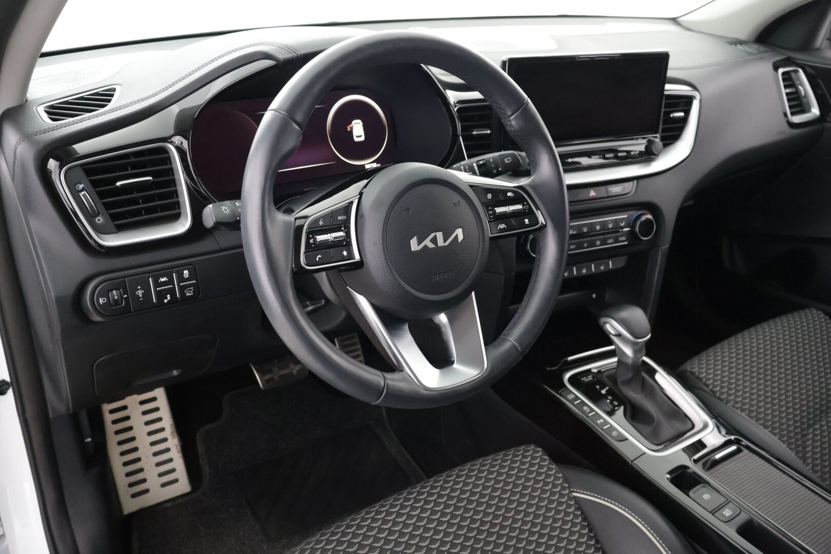 Kia Ceed 2022 1,5 T-GDI 160hv EX - ACC | P-Kamera | Tutkat | Digimittaristo | Navi | BLIS | JBL | 1-om Suomi-auto 