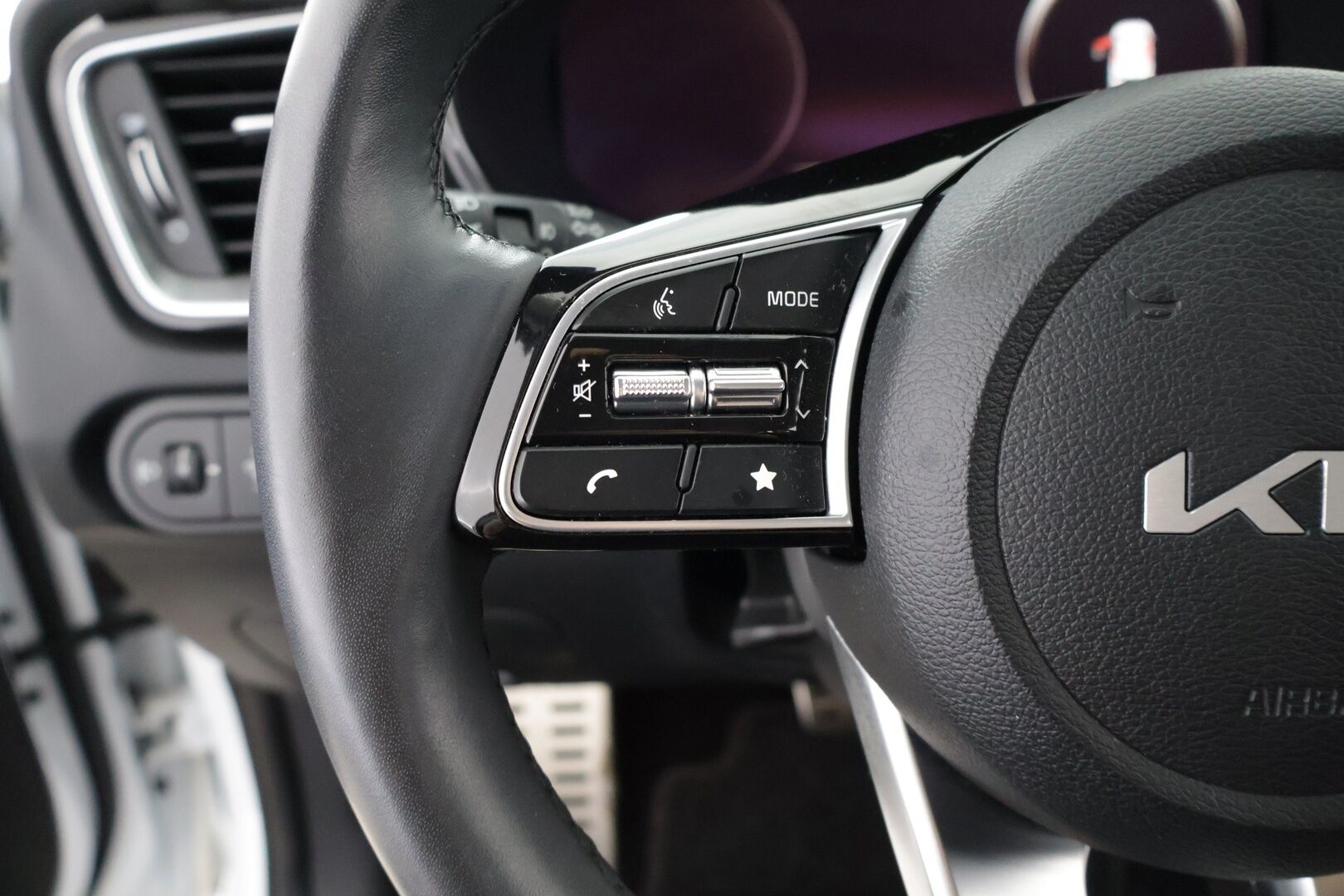 Kia Ceed 2022 1,5 T-GDI 160hv EX - ACC | P-Kamera | Tutkat | Digimittaristo | Navi | BLIS | JBL | 1-om Suomi-auto 