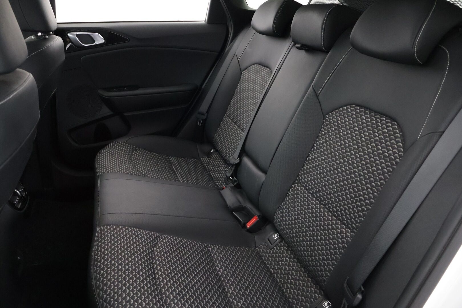 Kia Ceed 2022 1,5 T-GDI 160hv EX - ACC | P-Kamera | Tutkat | Digimittaristo | Navi | BLIS | JBL | 1-om Suomi-auto 
