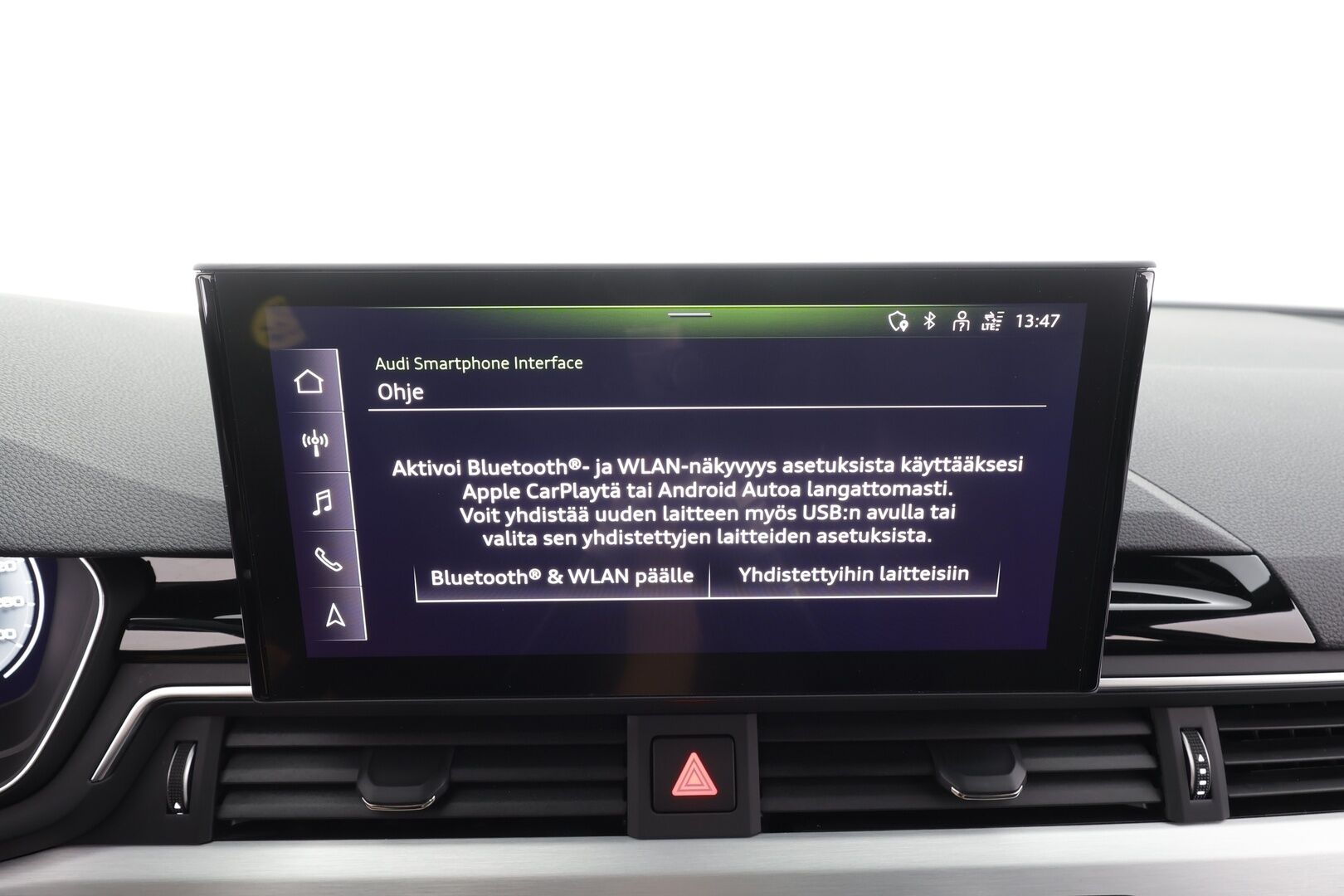 Audi A4 2022 Avant Business 40 TFSI 150 kW MHEV quattro S tronic - | ACC | Webasto | Koukku | Matrix-LED | P.tutkat | Puolinahat | 1.Om Suomi-auto | Kahdet Renkaat | Merkkihuollettu |