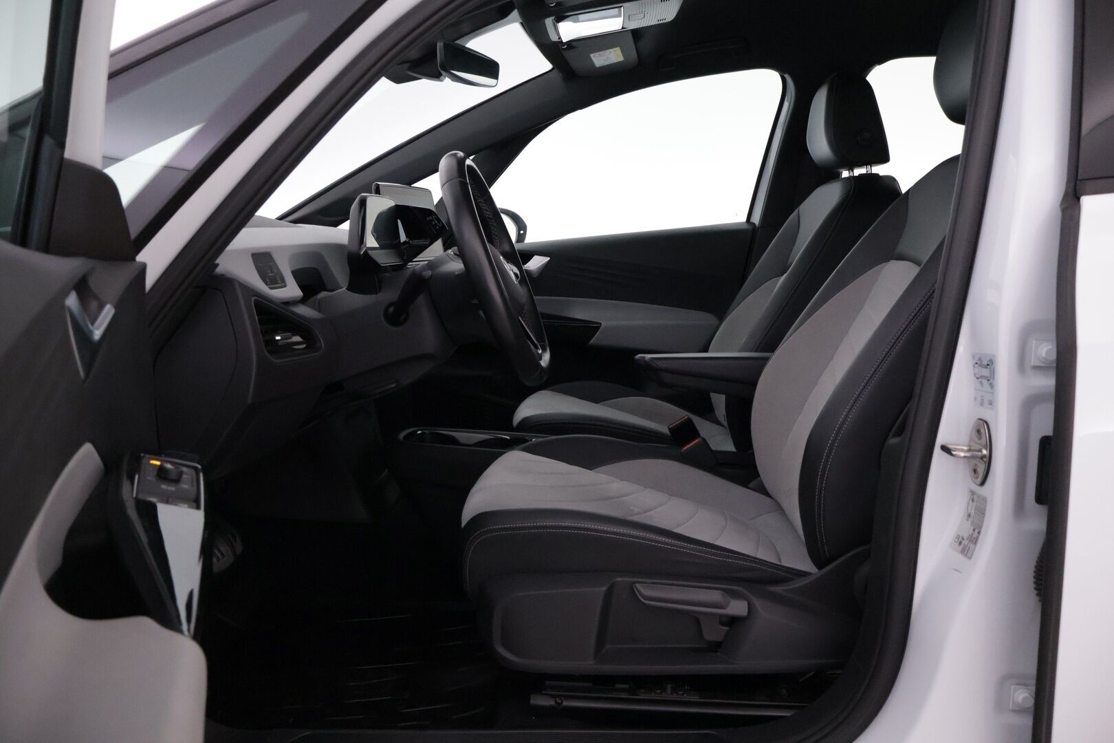 Volkswagen ID.3 2022 Pro Performance Business 150 kW, akku 58 kWh *ACC / Ilmalämpöpumppu / Peruutuskamera / Navi / Ambient light* - Yksiomisteinen / Suomiauto hyvillä varusteilla / Kahdet alumiinivanteet