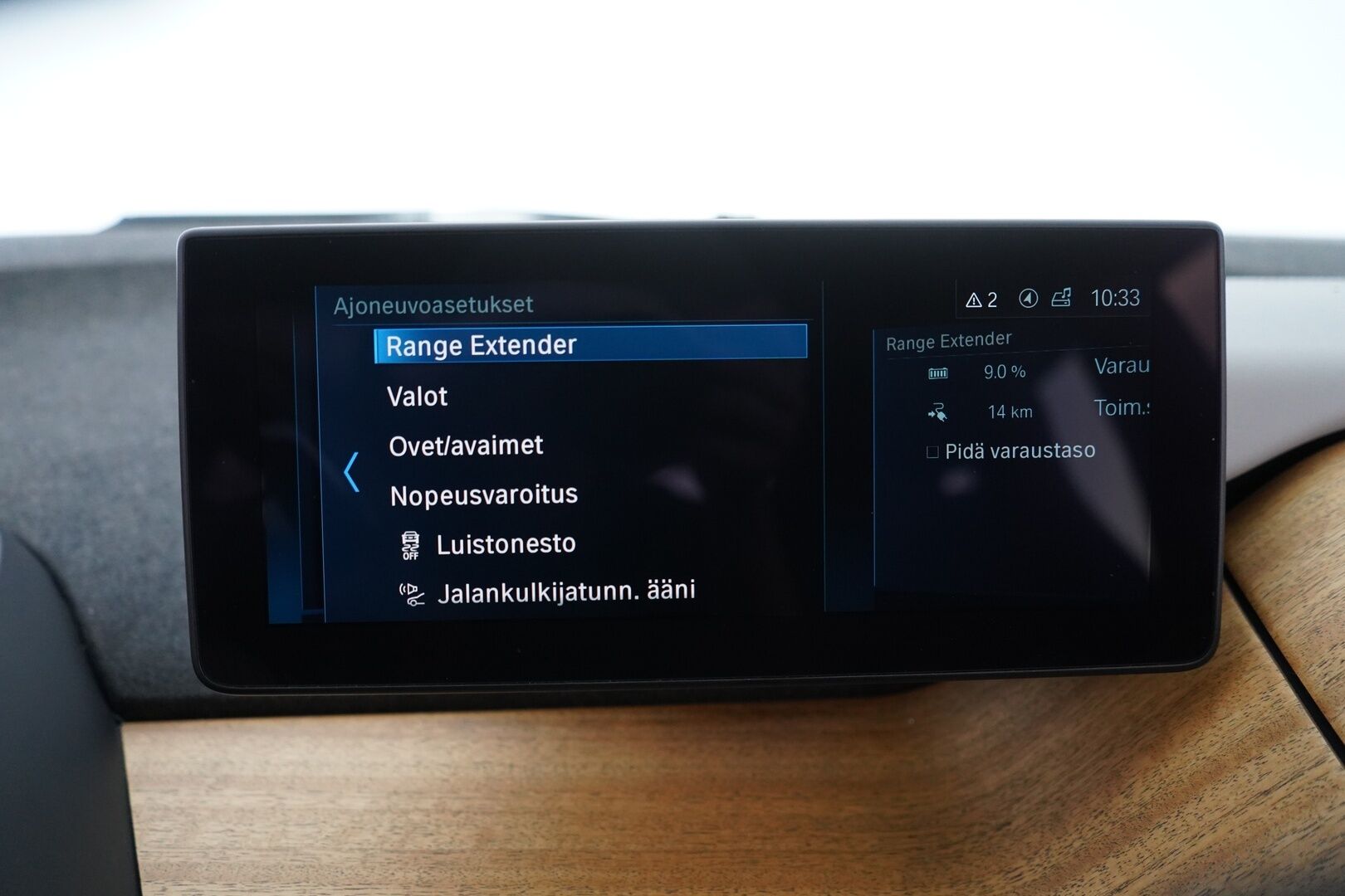 BMW i3 2018 94Ah REX Charged Edition *H&K / Kamera / Puolinahat / Keyless* - Kahdet BMW:n renkaat / Komea yksilö!