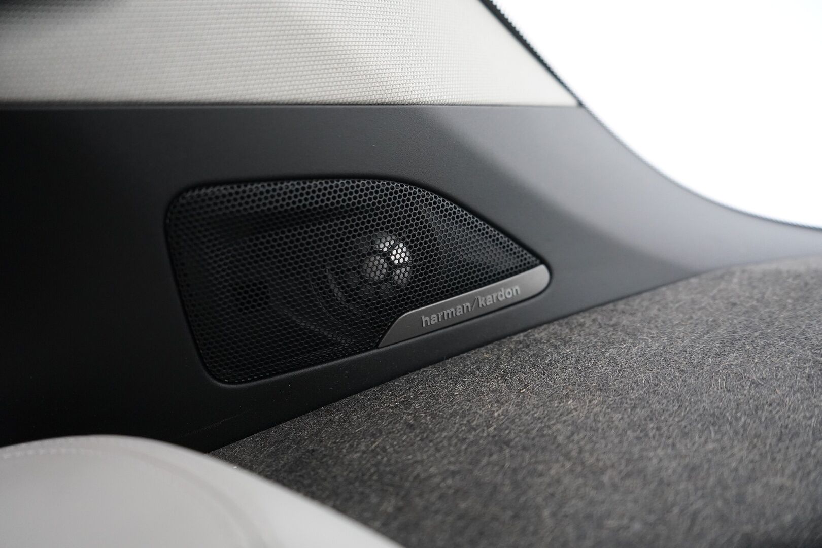 BMW i3 2018 94Ah REX Charged Edition *H&K / Kamera / Puolinahat / Keyless* - Kahdet BMW:n renkaat / Komea yksilö!