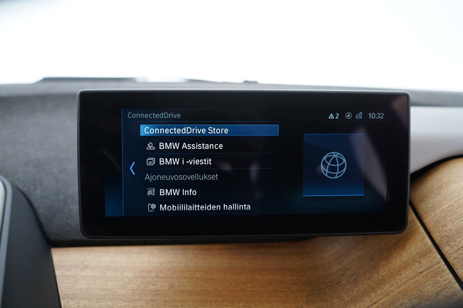 BMW i3 2018 94Ah REX Charged Edition *H&K / Kamera / Puolinahat / Keyless* - Kahdet BMW:n renkaat / Komea yksilö!