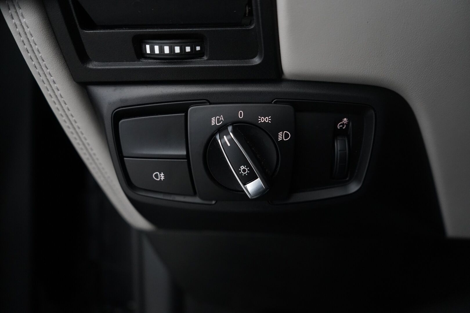 BMW i3 2018 94Ah REX Charged Edition *H&K / Kamera / Puolinahat / Keyless* - Kahdet BMW:n renkaat / Komea yksilö!