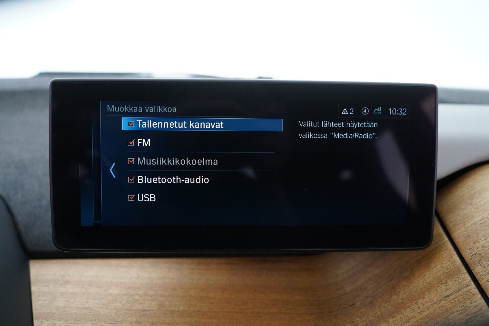 BMW i3 2018 94Ah REX Charged Edition *H&K / Kamera / Puolinahat / Keyless* - Kahdet BMW:n renkaat / Komea yksilö!