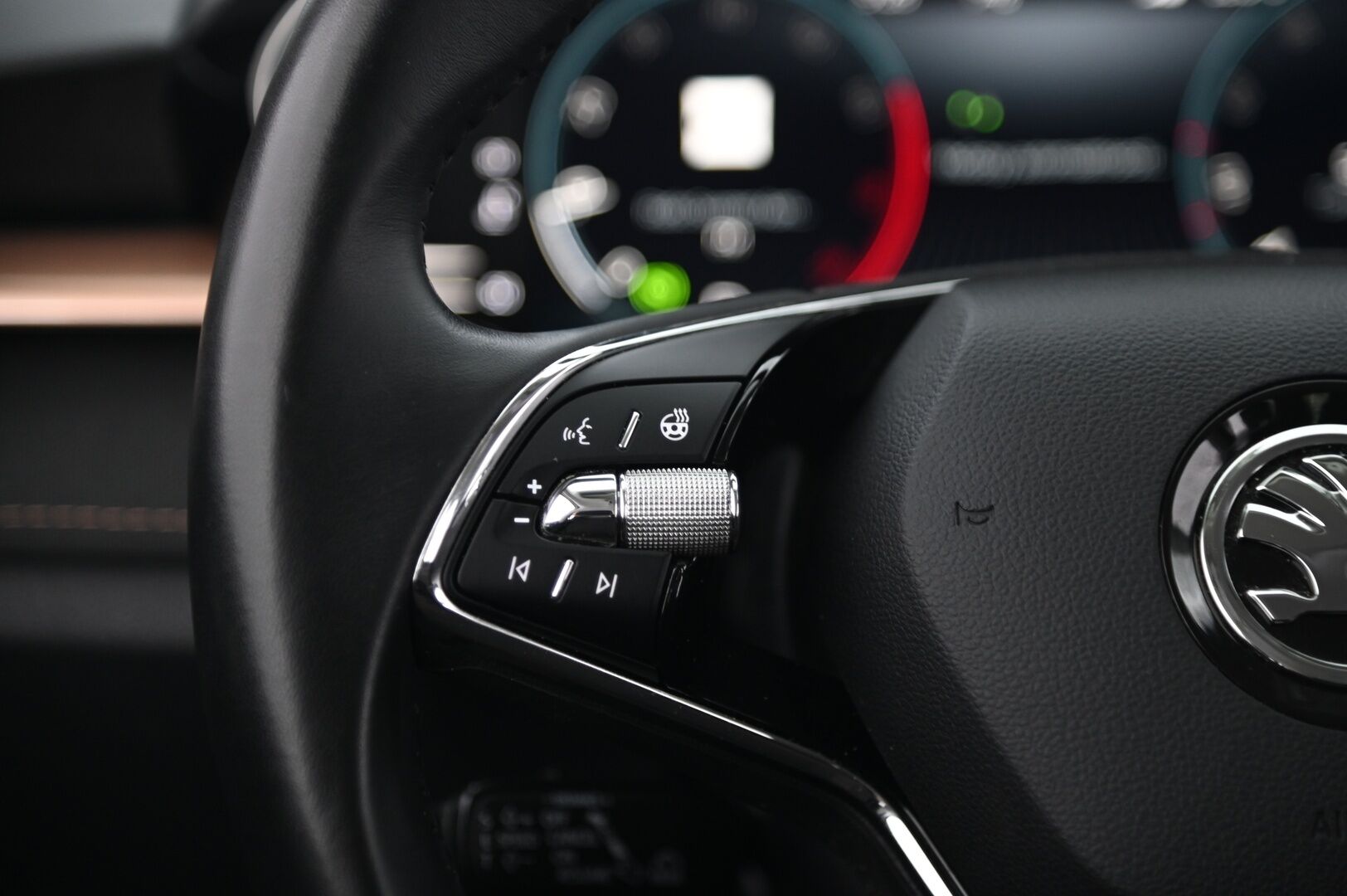 Skoda Fabia 2022 1.0 TSI 110 Style DSG Autom. *Suomi-Auto / Lämmitettävä tuulilasi / ACC / P-Kamera / Tutkat / Kessy* - *Juuri saapunut! / 1.Om. / Crystal Lighting LED / Ratinlämmitys / 2 Renkaat / Siisti*