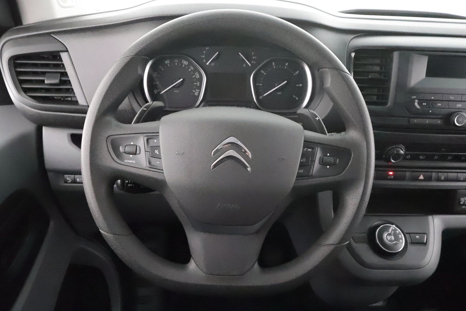 Citroen Jumpy 2022 BlueHDi 145 XL EAT8 Automaatti * ALV / Webasto / Keyless / P.tutka / Vakkari / Ilmastointi / Vetokoukku * - Suomi-auto / Kahdet renkaat / Upea kokonaisuus ja hienot vanteet! - HULLUT AVAJAISHULINAT KORKOTARJOUS 3,29 %