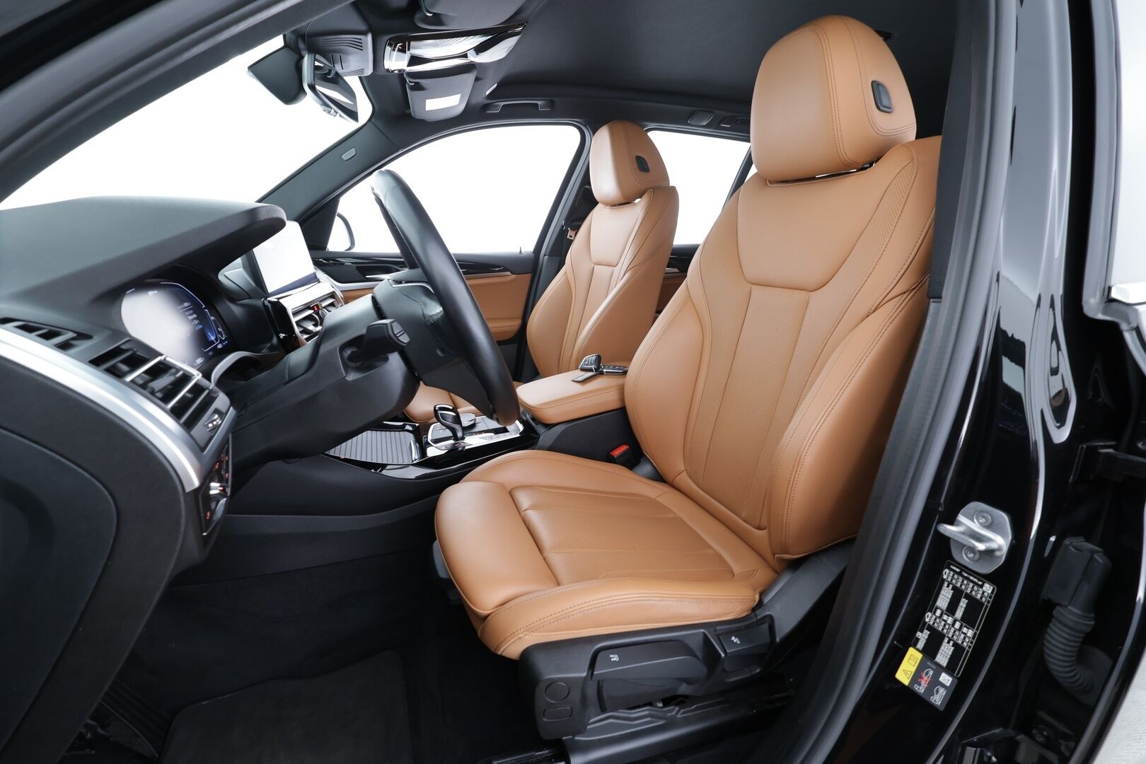 BMW X3 2023 G01 xDrive 30e A Charged Edition * HiFi / Sportnahat / LED / Vakkari / P.Kamera / Navi / Digimittaristo * - 1-Om suomi-auto / 2x Latauskaapelit / Kahdet renkaat 