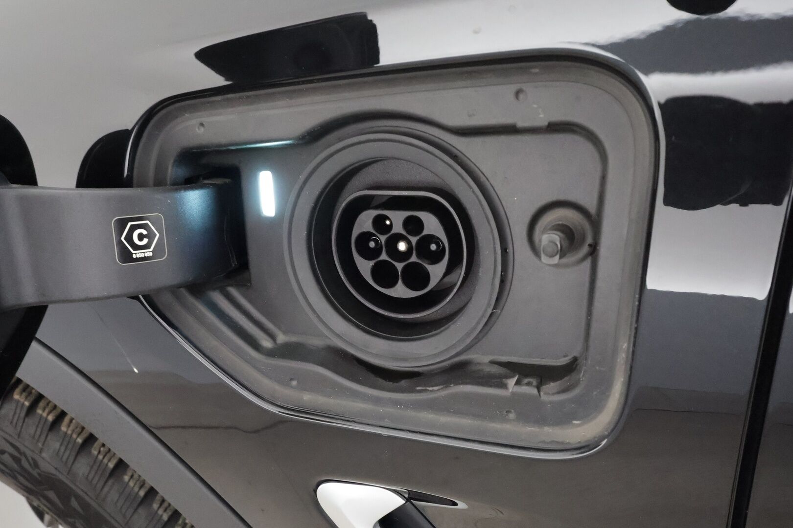 BMW X3 2023 G01 xDrive 30e A Charged Edition * HiFi / Sportnahat / LED / Vakkari / P.Kamera / Navi / Digimittaristo * - 1-Om suomi-auto / 2x Latauskaapelit / Kahdet renkaat 