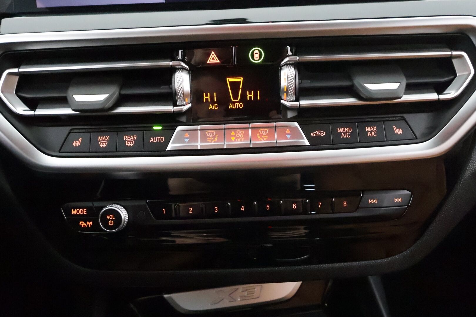 BMW X3 2023 G01 xDrive 30e A Charged Edition * HiFi / Sportnahat / LED / Vakkari / P.Kamera / Navi / Digimittaristo * - 1-Om suomi-auto / 2x Latauskaapelit / Kahdet renkaat 