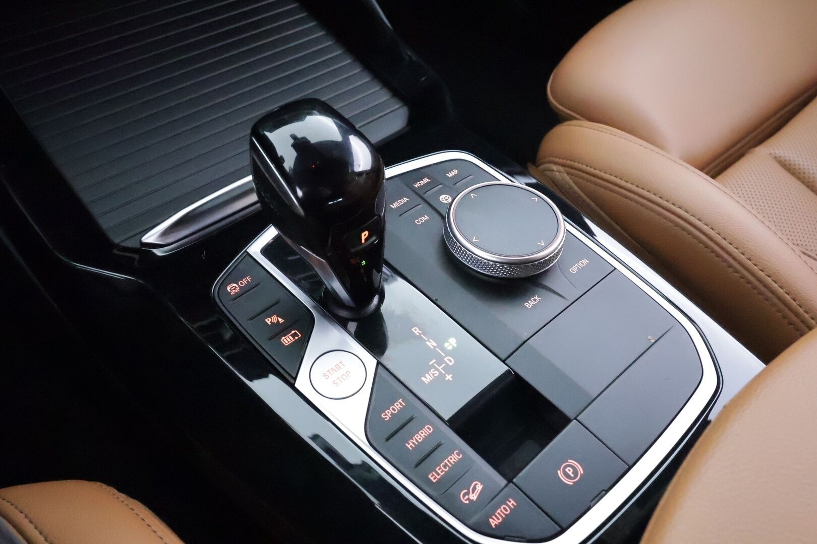 BMW X3 2023 G01 xDrive 30e A Charged Edition * HiFi / Sportnahat / LED / Vakkari / P.Kamera / Navi / Digimittaristo * - 1-Om suomi-auto / 2x Latauskaapelit / Kahdet renkaat 