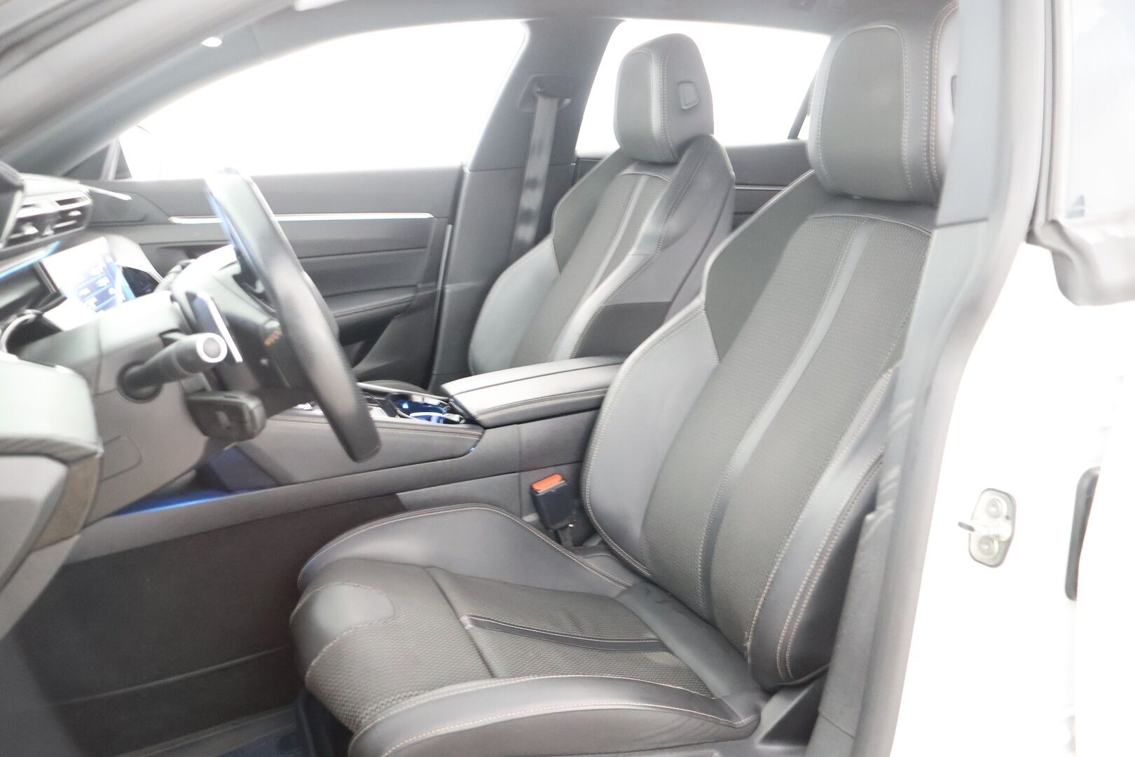 Peugeot 508 2020 SW GT Hybrid 225 EAT8-automaatti - | Koukku | BLIS | Vakkari | P. Tutkat | Sportpenkit | Lane Assist | i-Cockpit | Navi | Todella siisti | 2x hyvät renkaat&vanteet | Jakohihna tehty! / Puolinahat | SOH 90.7 |