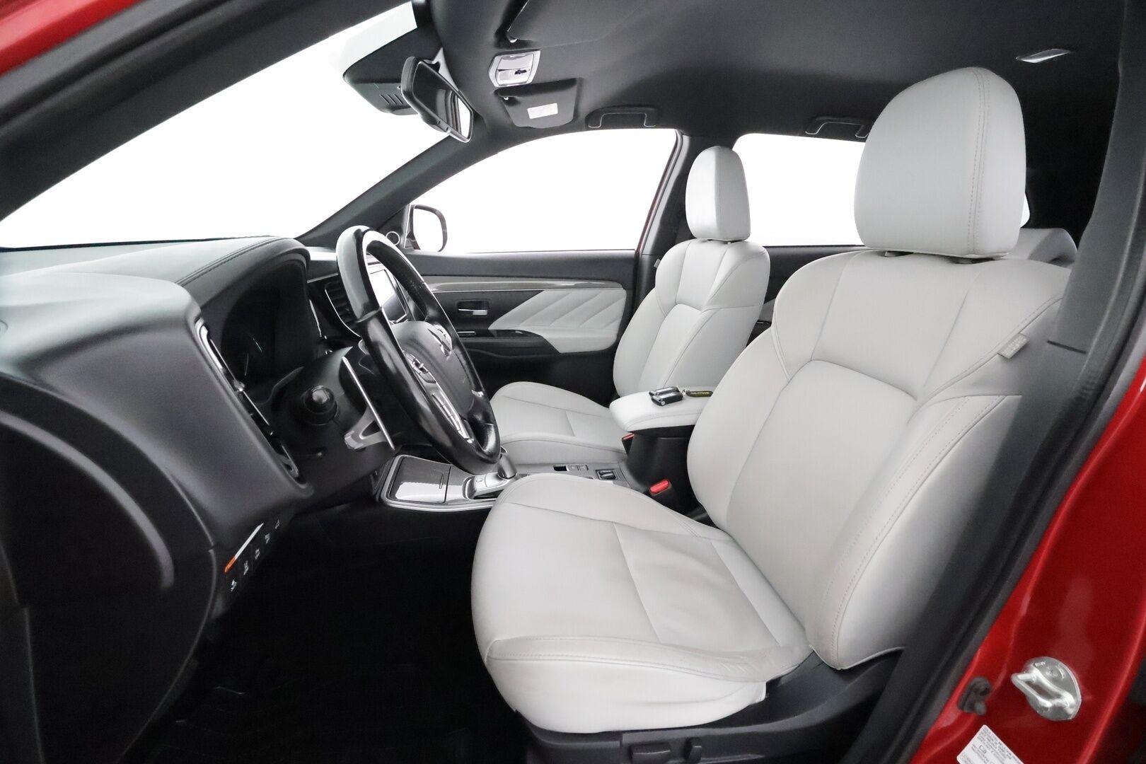 Mitsubishi OUTLANDER PHEV 2019 Instyle 4WD 5P **Adapt. vakkari / Vaaleat nahat / 360 Kamera / Rockford Sound System / Koukku** - 2x alut