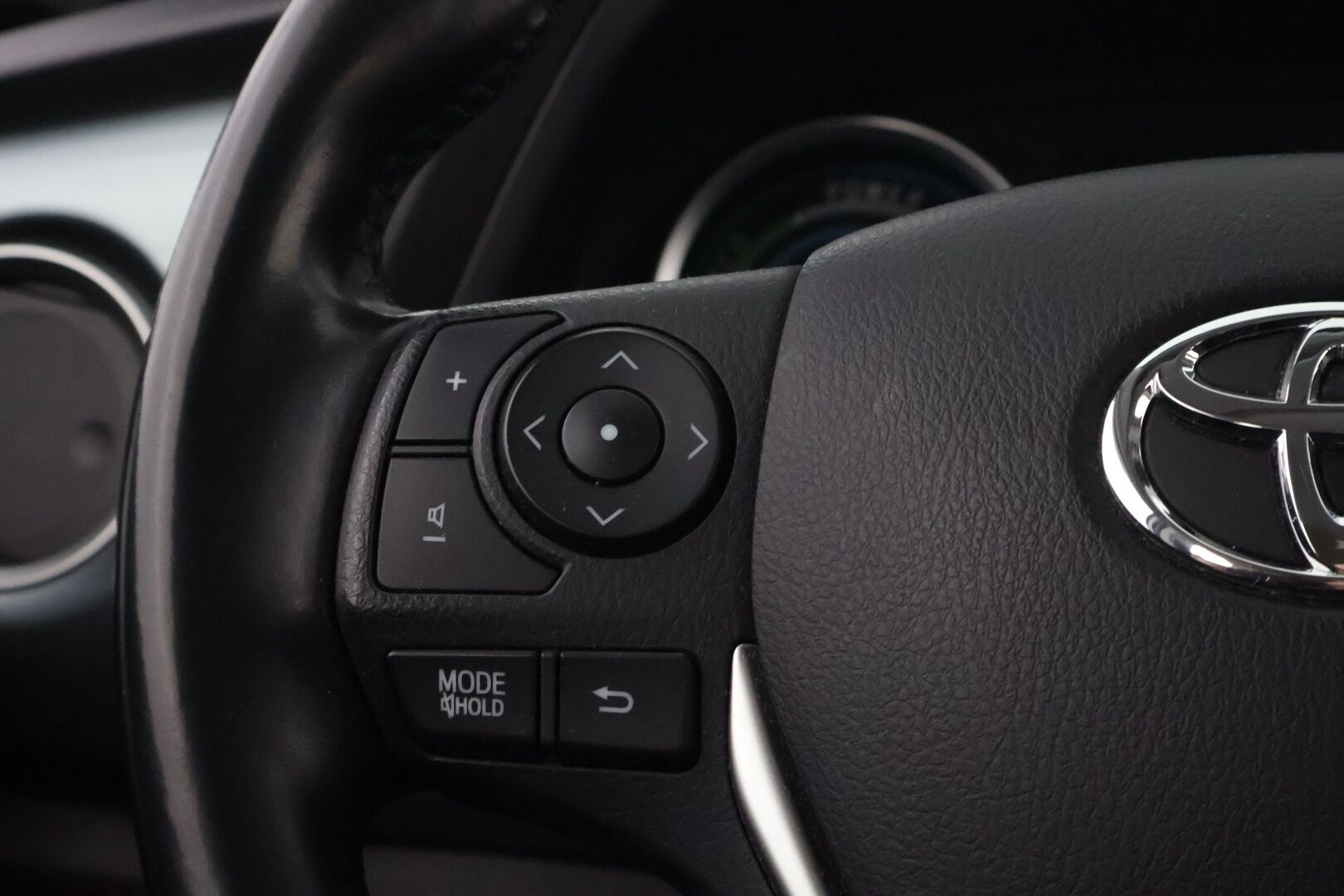 Toyota Auris 2014 Touring Sports 1,8 Hybrid Active * Vakkari / Peruutuskamera / Lohko & Sisäpistoke / Xenon - HULLUT JOULUT KORKOTARJOUS 2,49% 