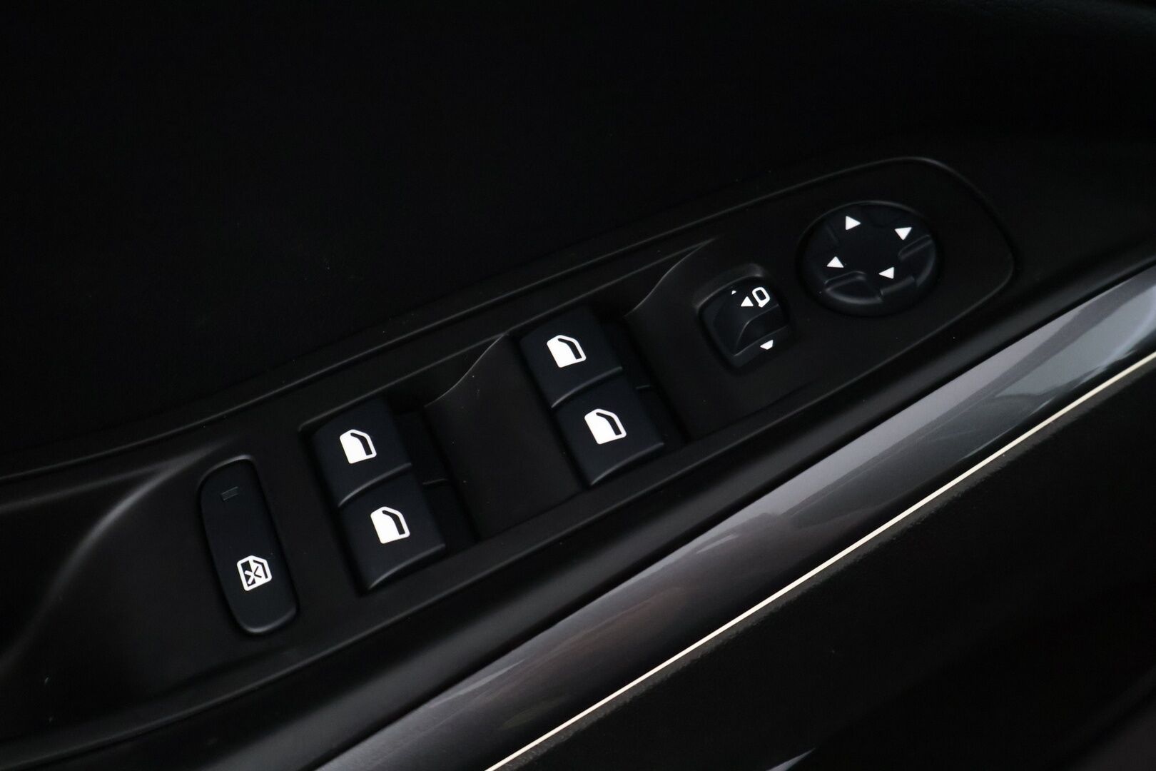 Opel Grandland 2020 X Hybrid4 1.6 Turbo 300 AT8 AWD (PHEV) - | Adap.vakkari | Nahkapenkit | Kuskin penkki muistilla | Kamera | Penkkien lämmitys ja viilennys | LED-valot | Kaistavahti | Sähkäkontti |
