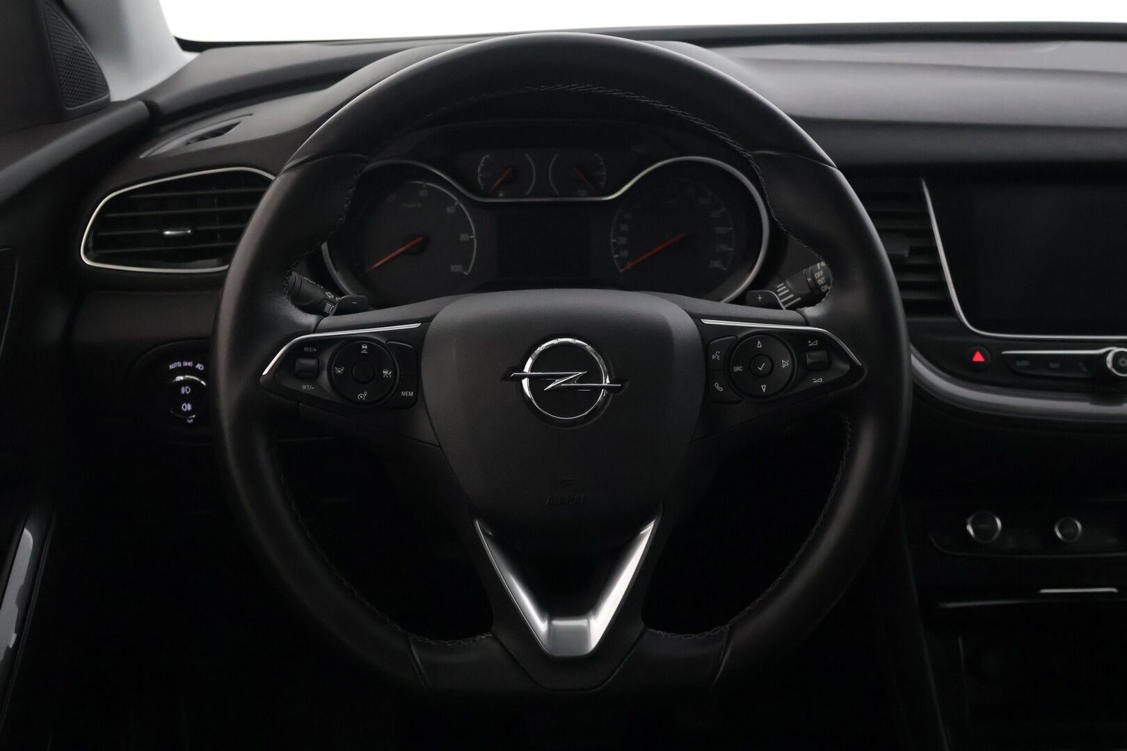 Opel Grandland 2020 X Hybrid4 1.6 Turbo 300 AT8 AWD (PHEV) - | Adap.vakkari | Nahkapenkit | Kuskin penkki muistilla | Kamera | Penkkien lämmitys ja viilennys | LED-valot | Kaistavahti | Sähkäkontti |