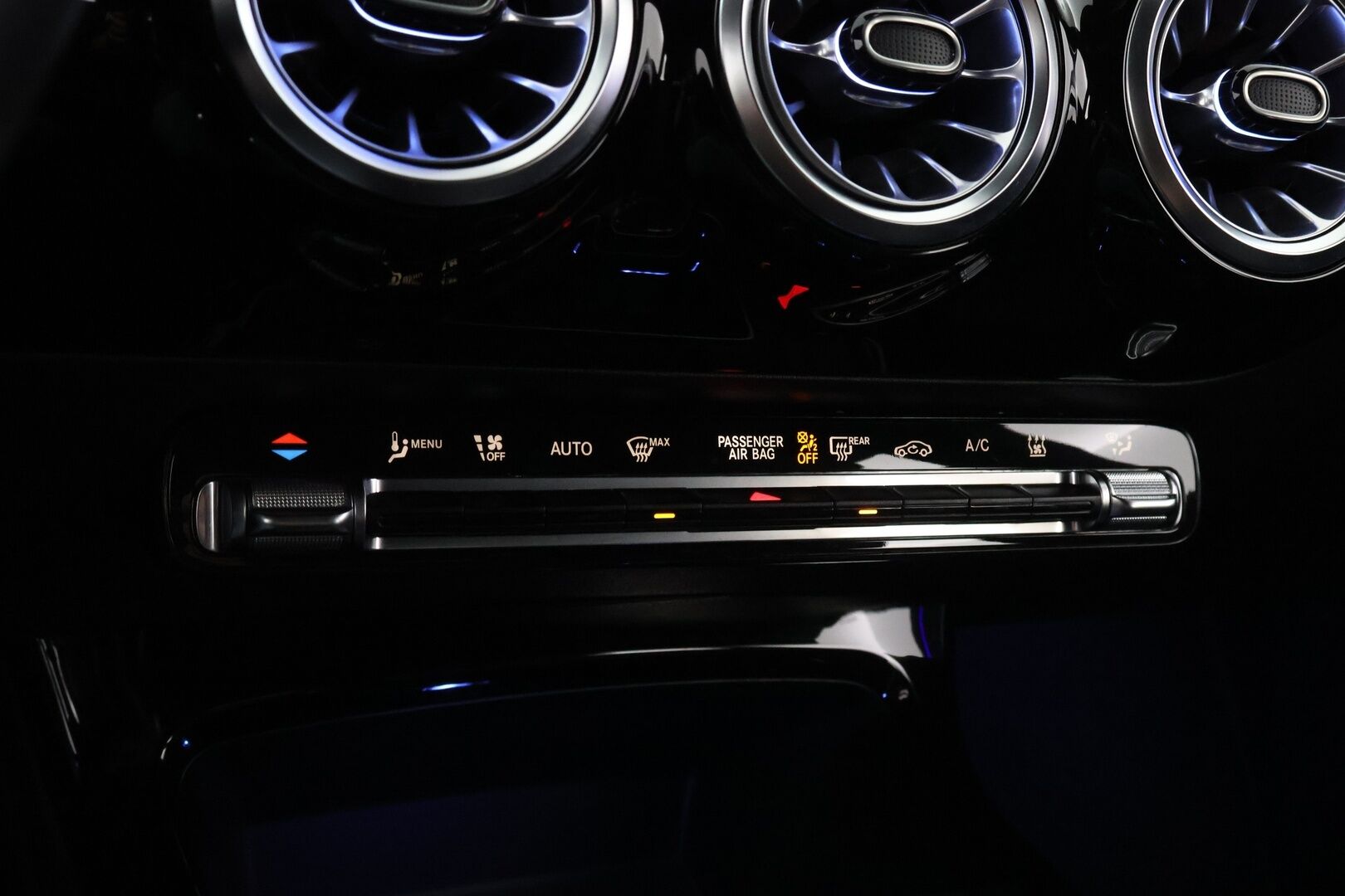 Mercedes-Benz CLA 2022 250 e A Shooting Brake Business Edition * Distronic+ / Pikalataus / Multibeam LED /  Widescreen / Koukku / P-kamera - Akku kuntotarkastettu / Suomi-auto / Kahdet renkaat / Huippuvarusteet / Upea väri! - HULLUT BLACKWEEK JATKOT - KORKOTARJOUS 2,49%