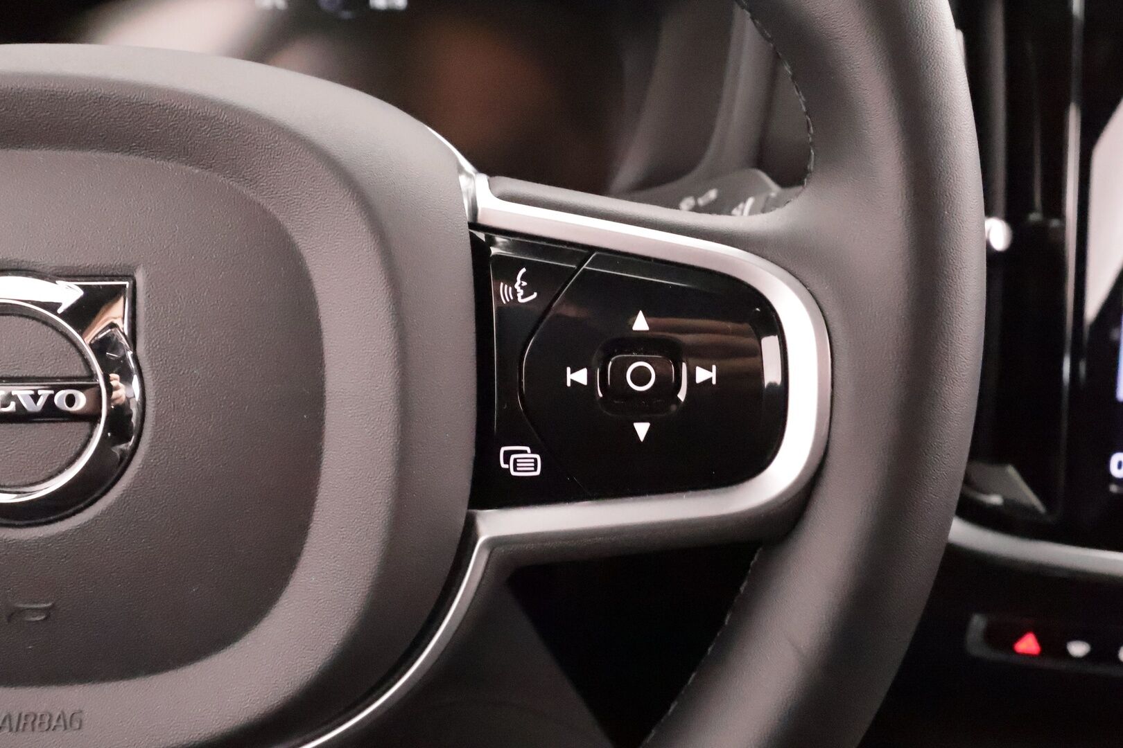 Volvo S60 2022 T8 AWD Long Range High Performance R-Design Edition aut * ACC / P.kamera / LED / Navi / Muistipenkki / KeylessGo * - 1.Om Suomi-auto / Kahdet renkaat aluvanteilla / Akku kuntotarkastettu SOH 98,5%