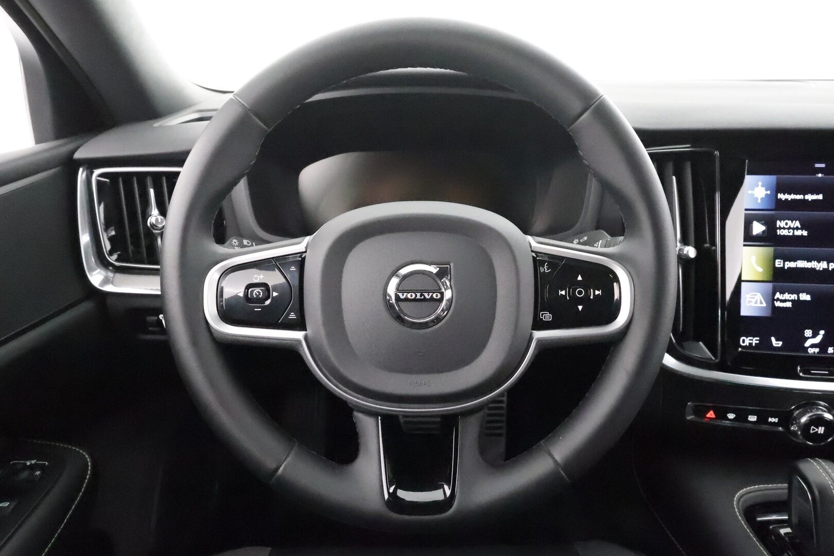 Volvo S60 2022 T8 AWD Long Range High Performance R-Design Edition aut * ACC / P.kamera / LED / Navi / Muistipenkki / KeylessGo * - 1.Om Suomi-auto / Kahdet renkaat aluvanteilla / Akku kuntotarkastettu SOH 98,5%
