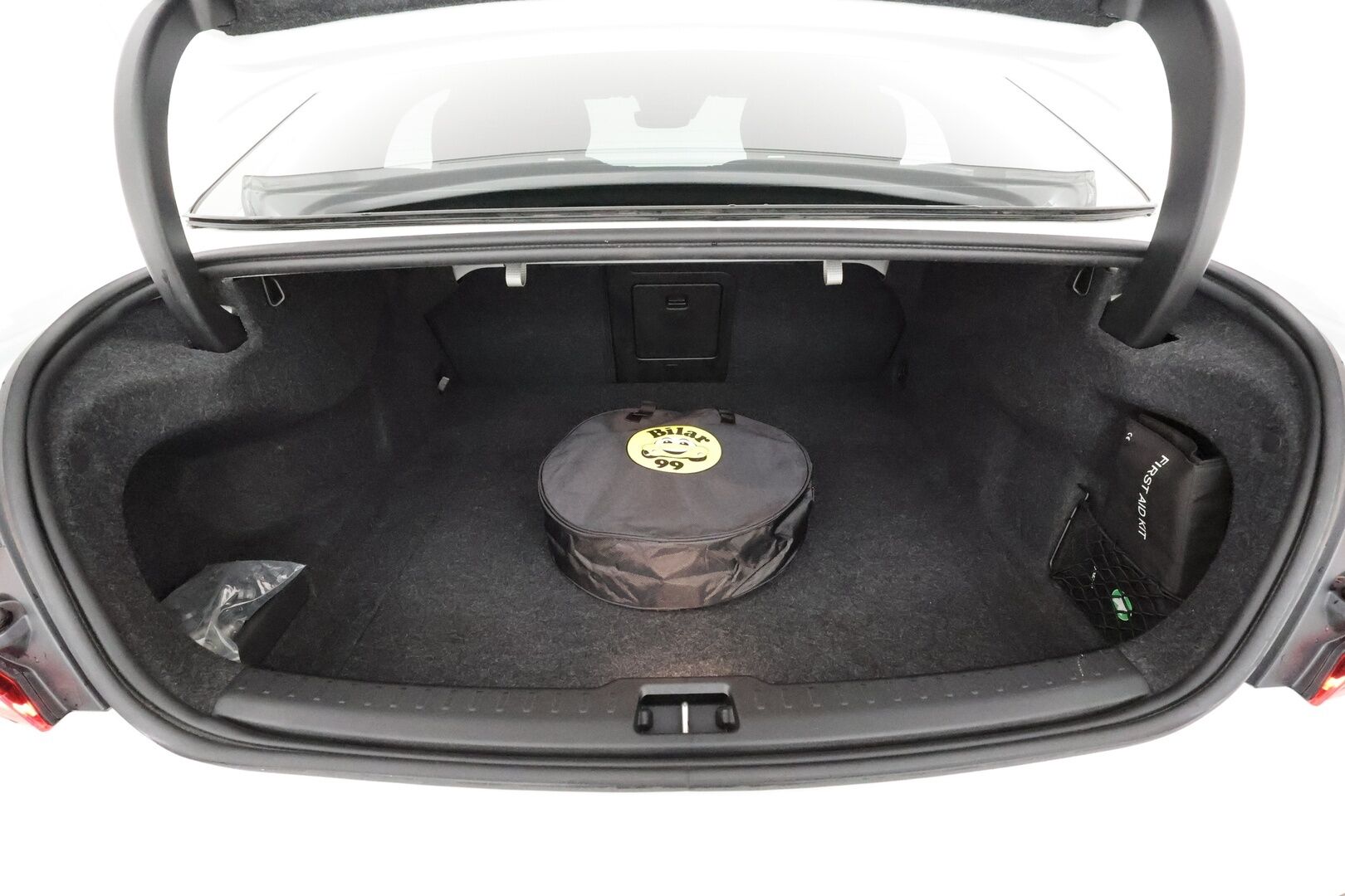 Volvo S60 2022 T8 AWD Long Range High Performance R-Design Edition aut * ACC / P.kamera / LED / Navi / Muistipenkki / KeylessGo * - 1.Om Suomi-auto / Kahdet renkaat aluvanteilla / Akku kuntotarkastettu SOH 98,5%