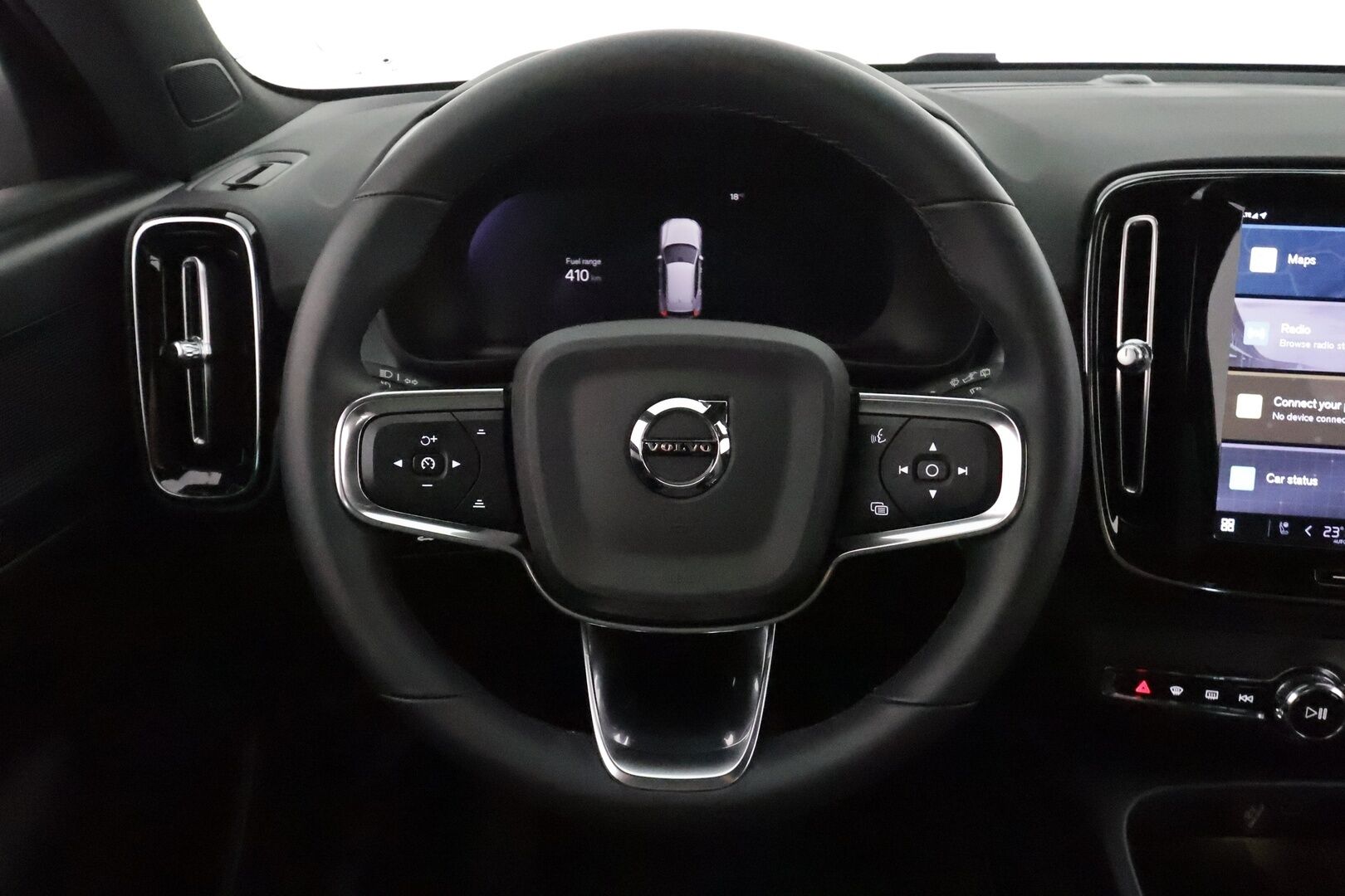 Volvo XC40 2023 B3 MHEV Business Plus Bright DCT aut **Adapt.vakkari / Webasto / Koukku / Pixel LED / Facelift / Navi** - 3,99 % KORKOTARJOUS TÄHÄN AUTOON - 1.Om Suomi-auto / Merkkihuollettu / Kahdet renkaat aluvanteilla / Sähköpenkit, kuskin muistilla / Penkinlämmittimet takana
