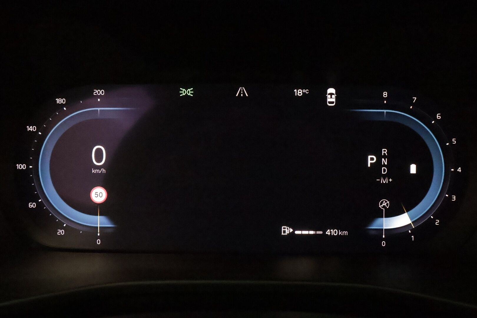 Volvo XC40 2023 B3 MHEV Business Plus Bright DCT aut **Adapt.vakkari / Webasto / Koukku / Pixel LED / Facelift / Navi** - 3,99 % KORKOTARJOUS TÄHÄN AUTOON - 1.Om Suomi-auto / Merkkihuollettu / Kahdet renkaat aluvanteilla / Sähköpenkit, kuskin muistilla / Penkinlämmittimet takana