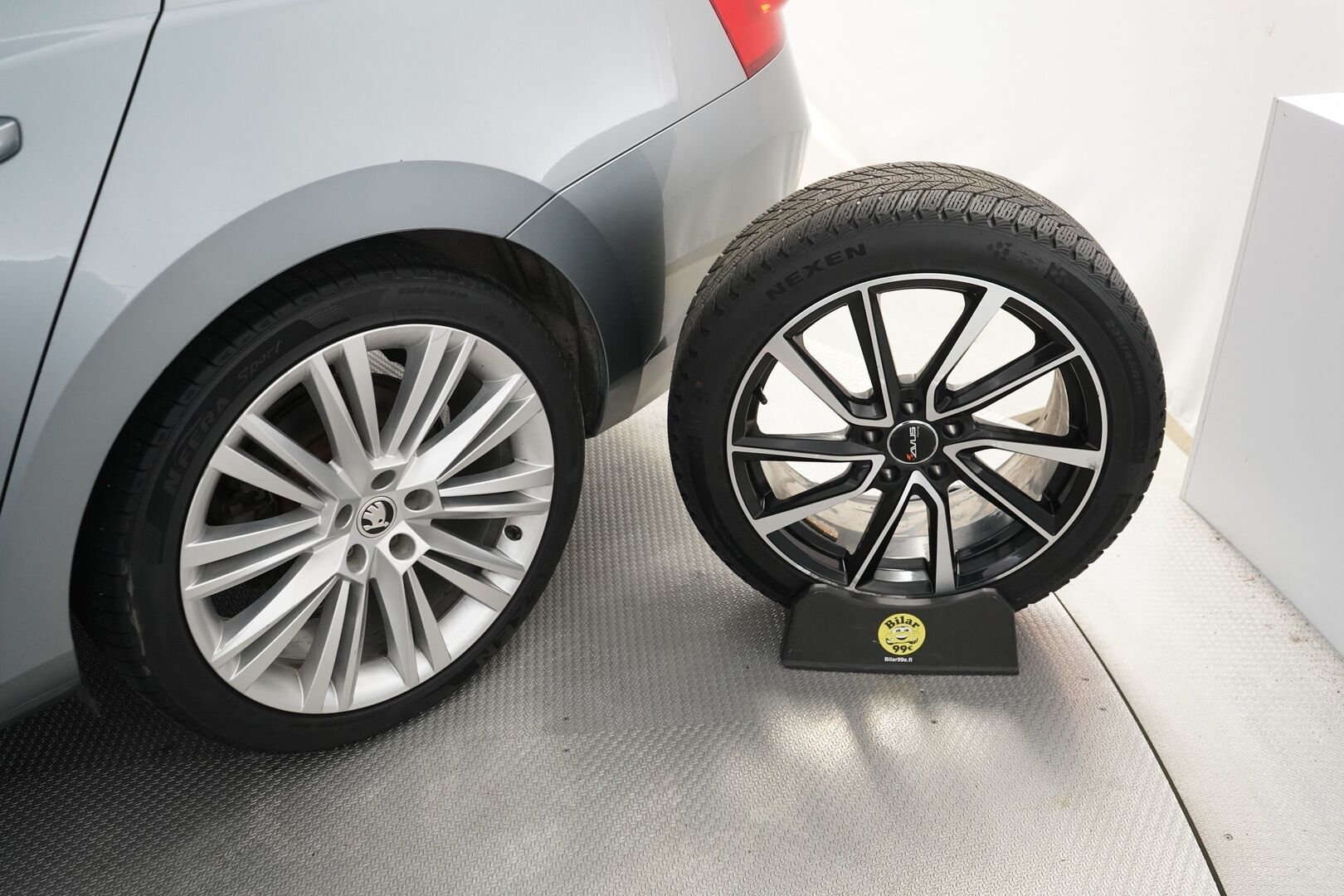 Skoda Superb 2020 Combi 1,4 TSI PHEV Style iV DSG Autom * ACC / 360 Kamera / Skoda Crystal Lighting /  Digimittaristo / KeyLess * - Kahdet renkaat / Viimeisin huolto 6 / 25 / Super varusteet!