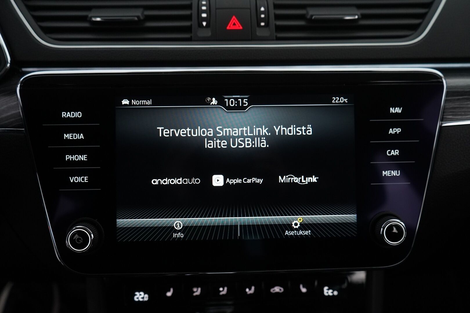 Skoda Superb 2020 Combi 1,4 TSI PHEV Style iV DSG Autom * ACC / 360 Kamera / Muistipenkki / Crystal / Digimittaristo / KeyLess * - Kahdet renkaat / Viimeisin huolto 6/25 / Akku kuntotarkastettu