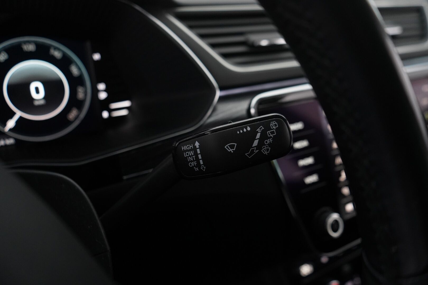 Skoda Superb 2020 Combi 1,4 TSI PHEV Style iV DSG Autom * ACC / 360 Kamera / Skoda Crystal Lighting /  Digimittaristo / KeyLess * - Kahdet renkaat / Viimeisin huolto 6 / 25 / Super varusteet!
