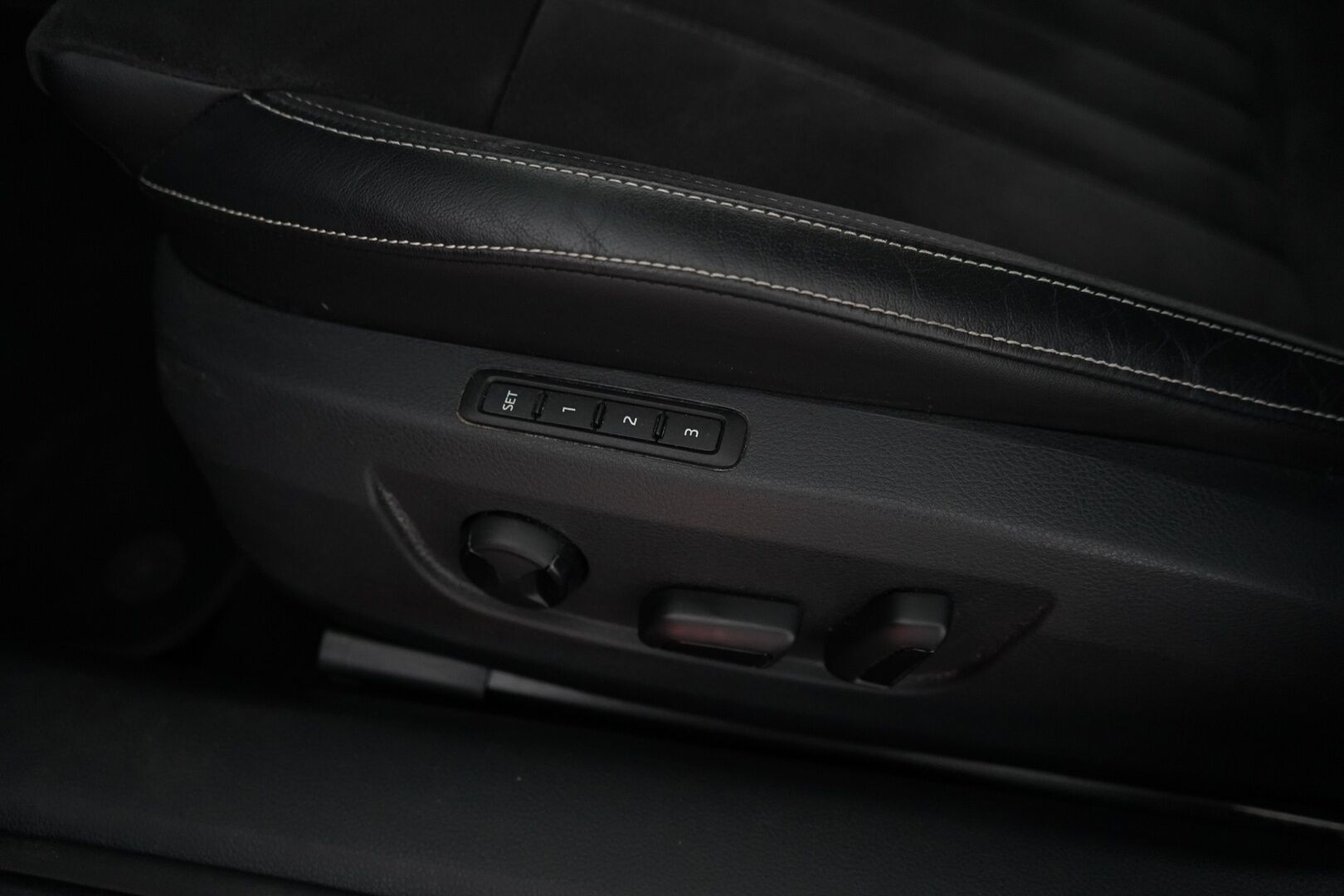 Skoda Superb 2020 Combi 1,4 TSI PHEV Style iV DSG Autom * ACC / 360 Kamera / Muistipenkki / Crystal / Digimittaristo / KeyLess * - Kahdet renkaat / Viimeisin huolto 6/25 / Akku kuntotarkastettu